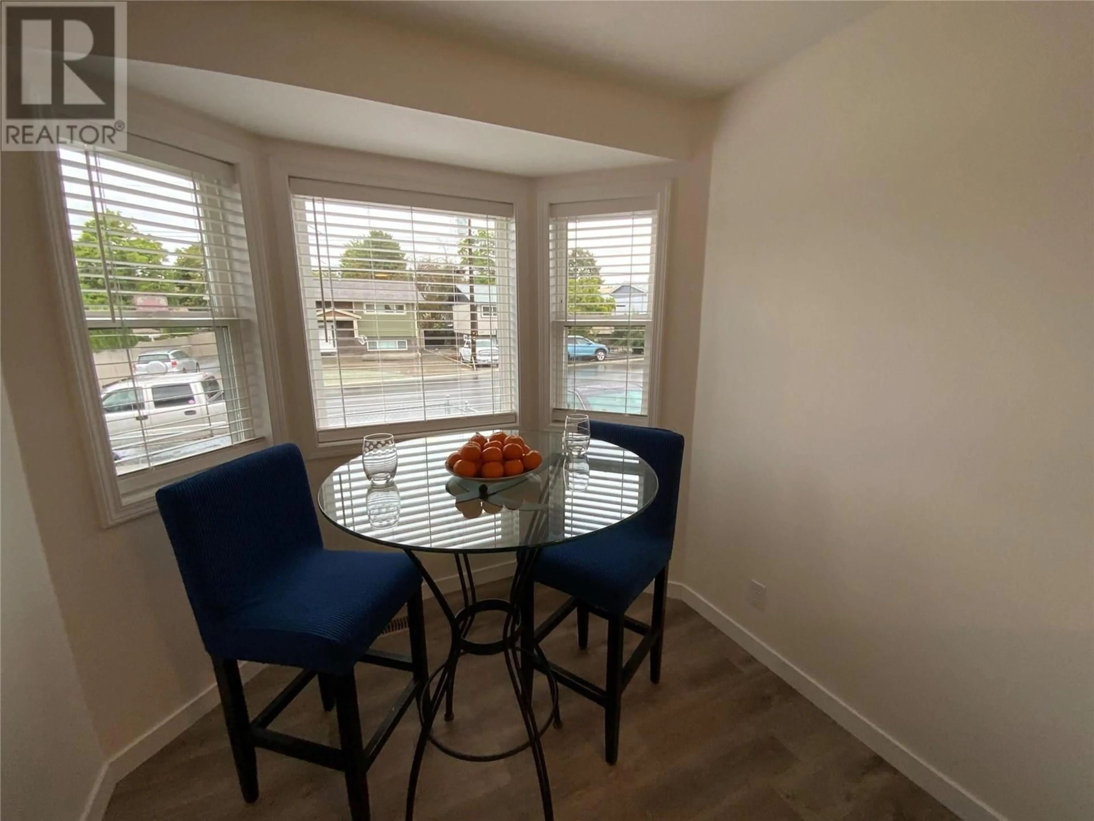 Dining room for 126 Okanagan Avenue W, Penticton British Columbia V2A3L1