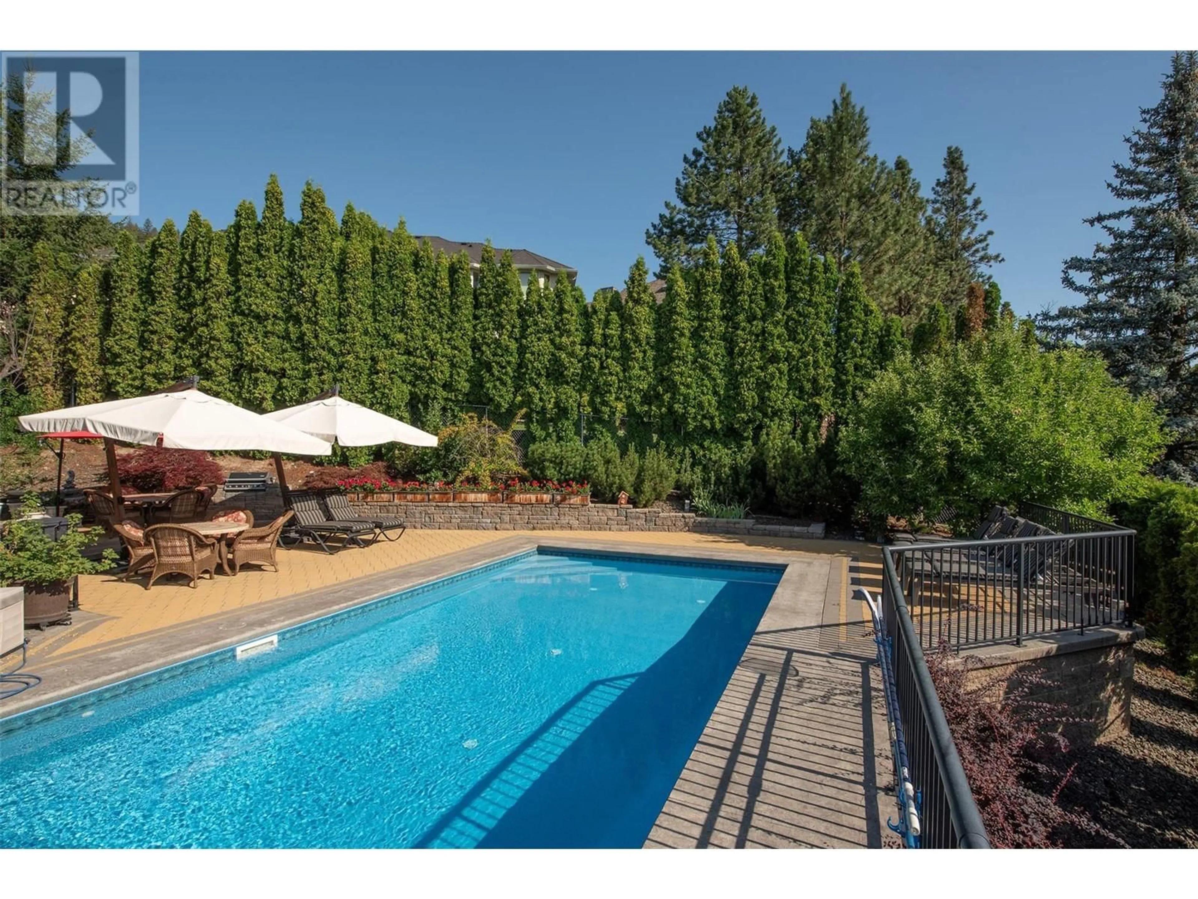 Indoor or outdoor pool for 2376 Nahanni Court, Kelowna British Columbia V1V1N1