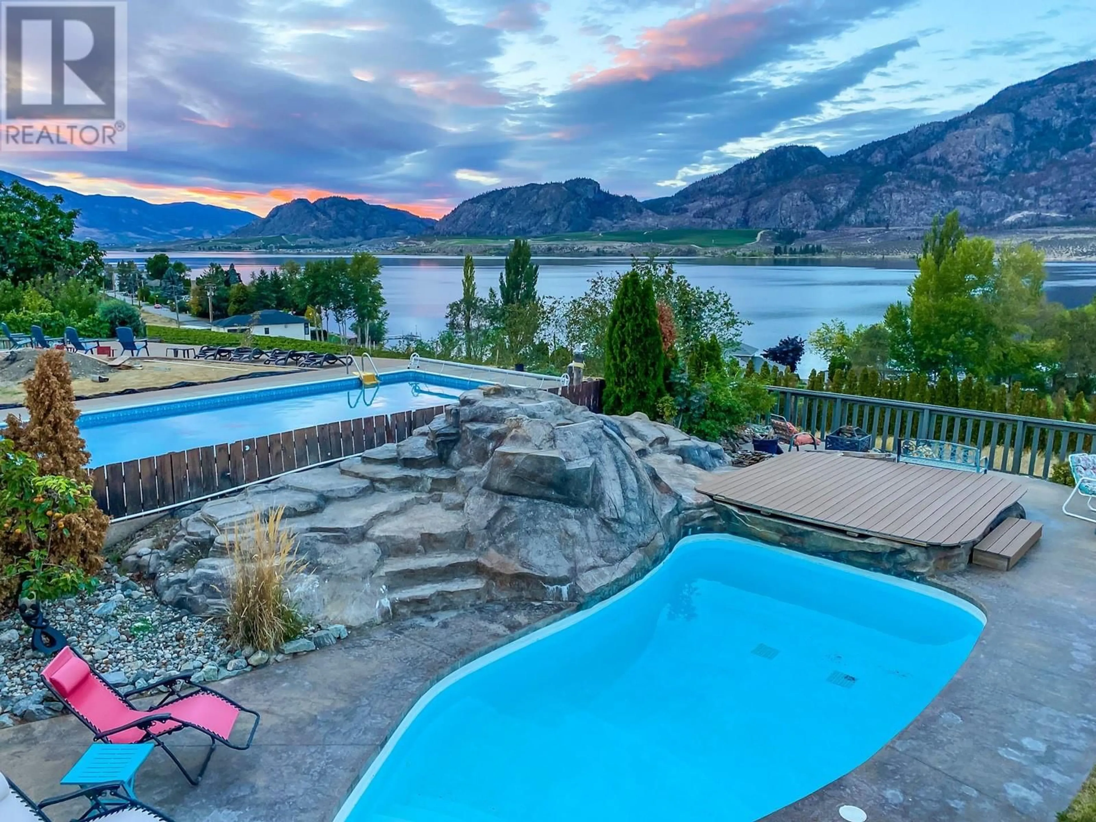 Indoor or outdoor pool for 10015 87th Street, Osoyoos British Columbia V0H1V2