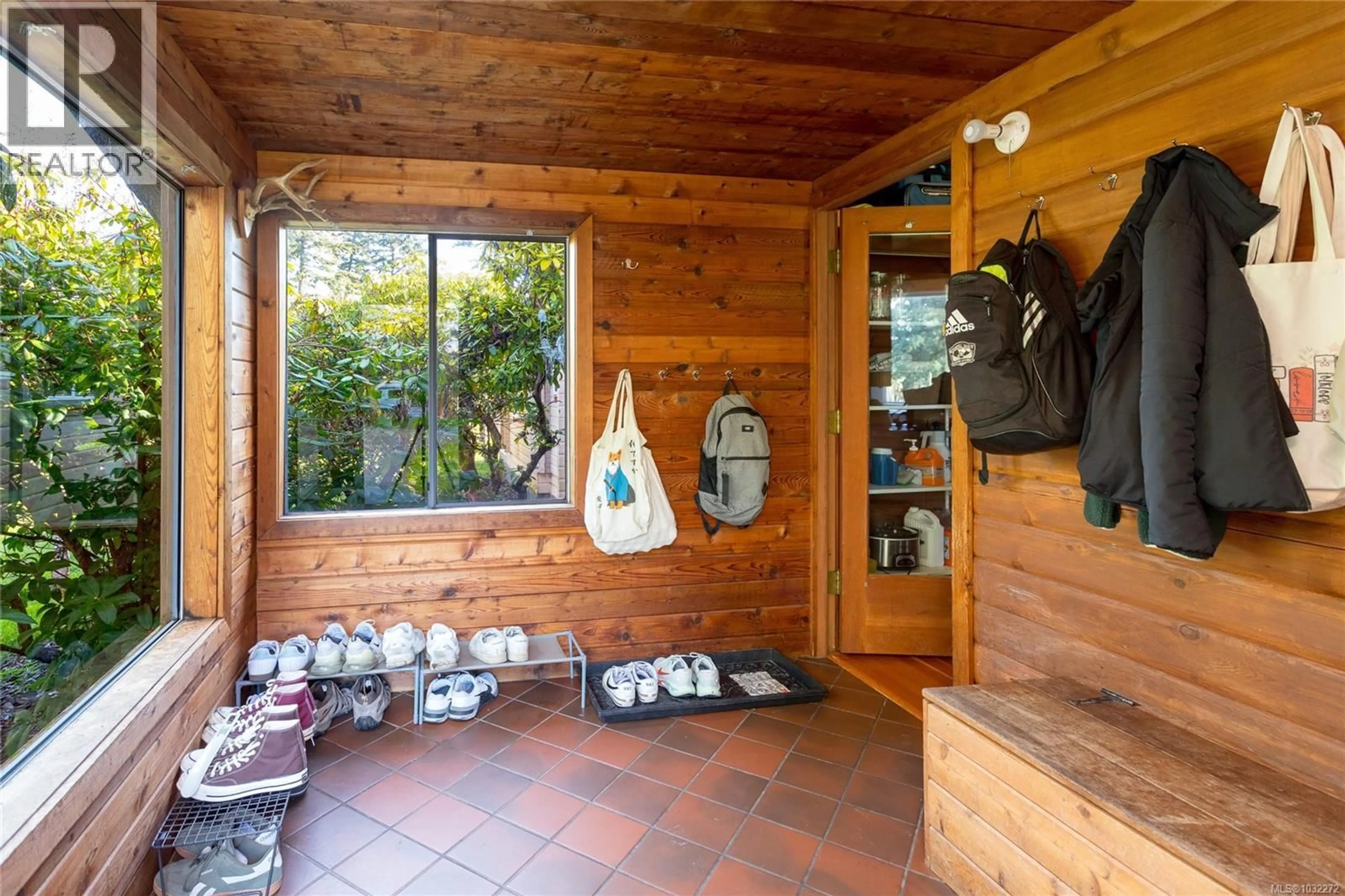 Indoor entryway for 4085 DUPREE DRIVE, Metchosin British Columbia V9C3Z6