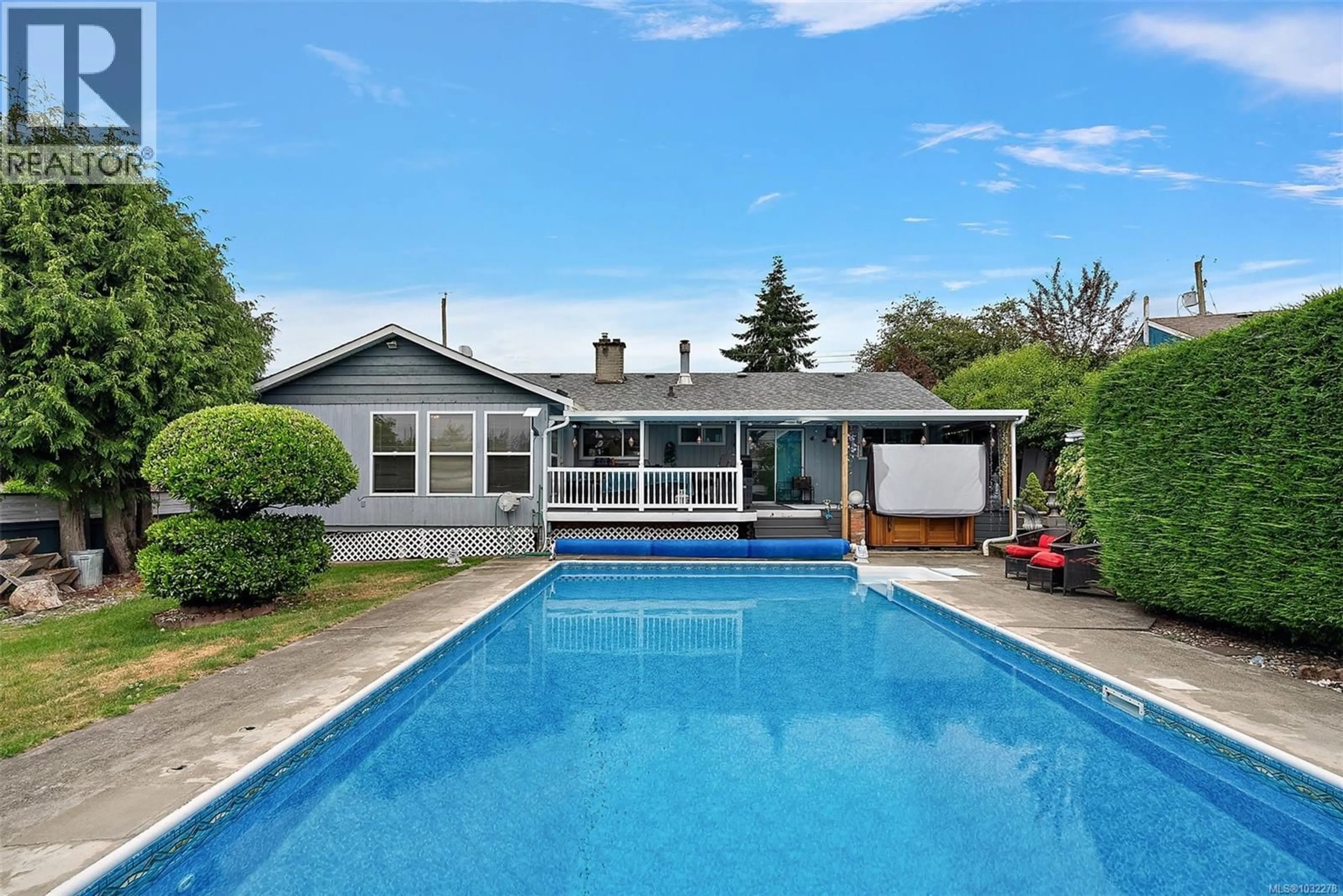 Pool for 1573 CHARLOTTE STREET, Crofton British Columbia V0R1R0