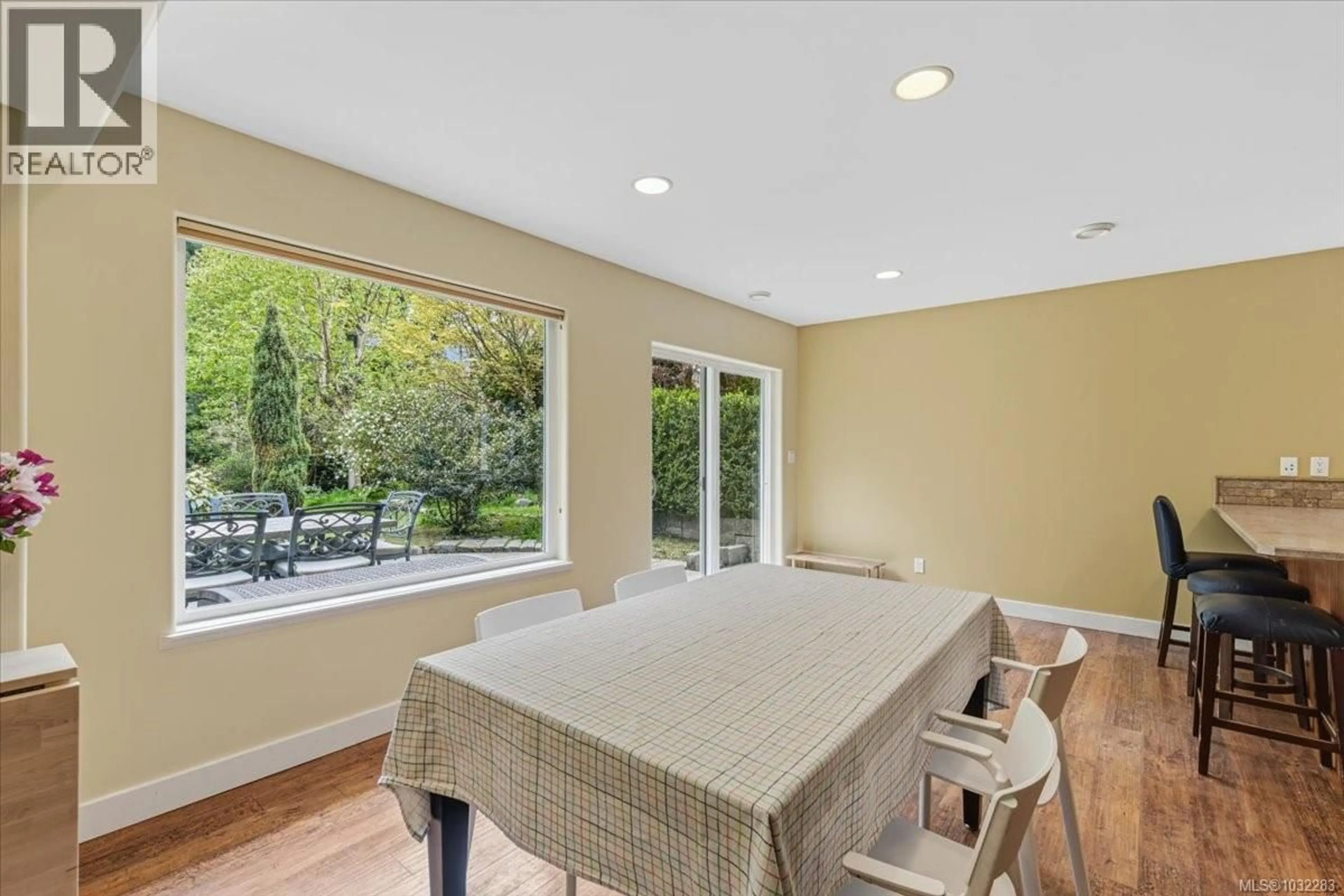 Dining room, ceramic/tile floor for 2416 NANOOSE ROAD, Nanoose Bay British Columbia V9P9E6