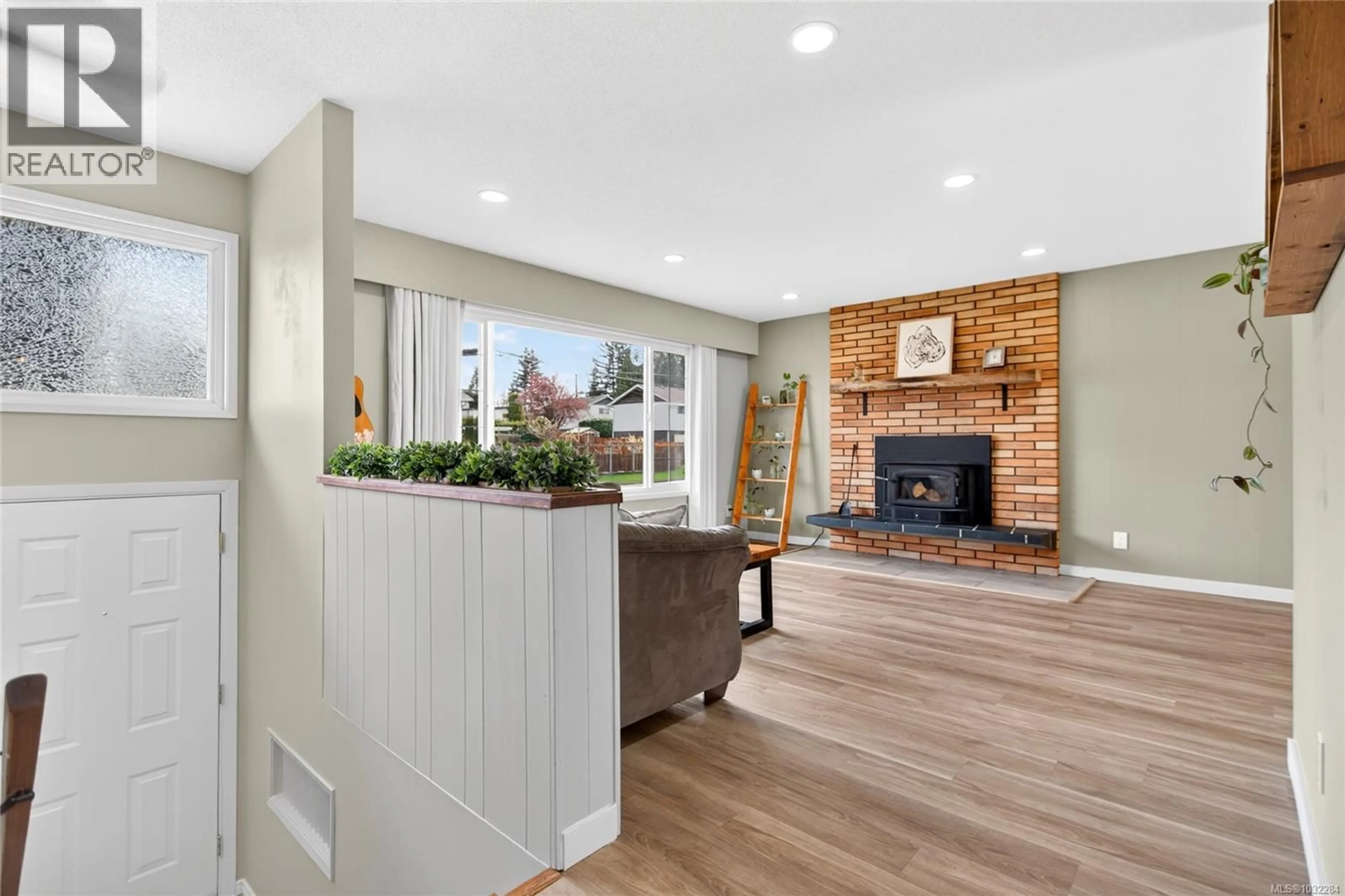 Unknown for 46 PANORAMA CRESCENT, Campbell River British Columbia V9W3S7