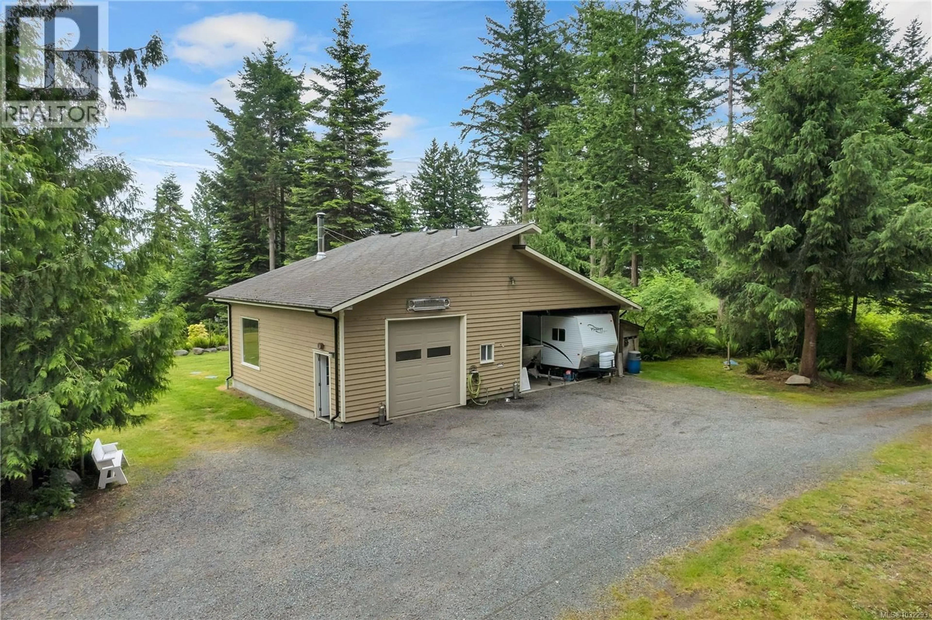 Indoor garage for 620 VALPY ROAD, Quadra Island British Columbia V0P1H0