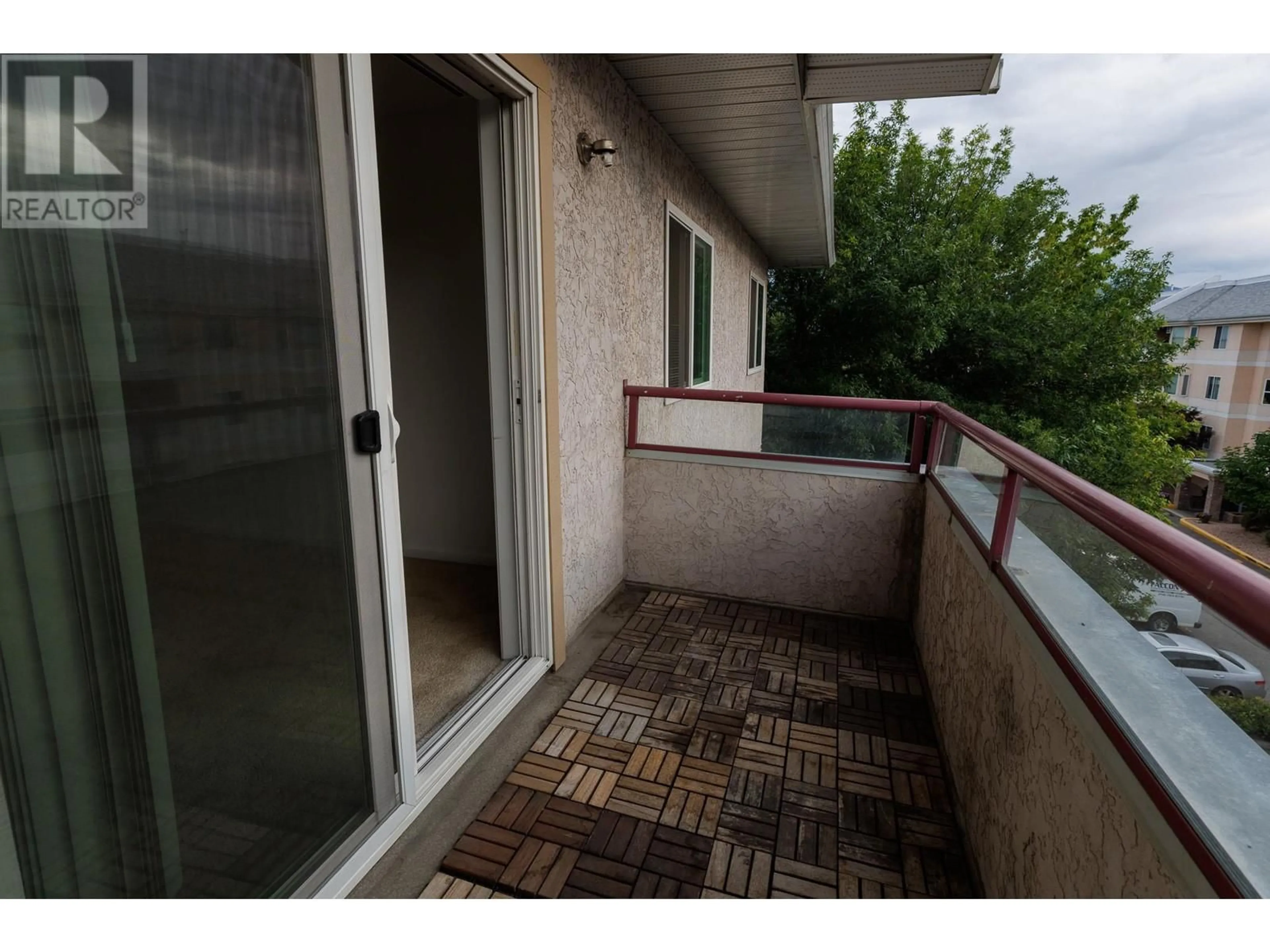 Balcony in the apartment, the street view for 993 KLO Road Unit# 309, Kelowna British Columbia V1Y9L2