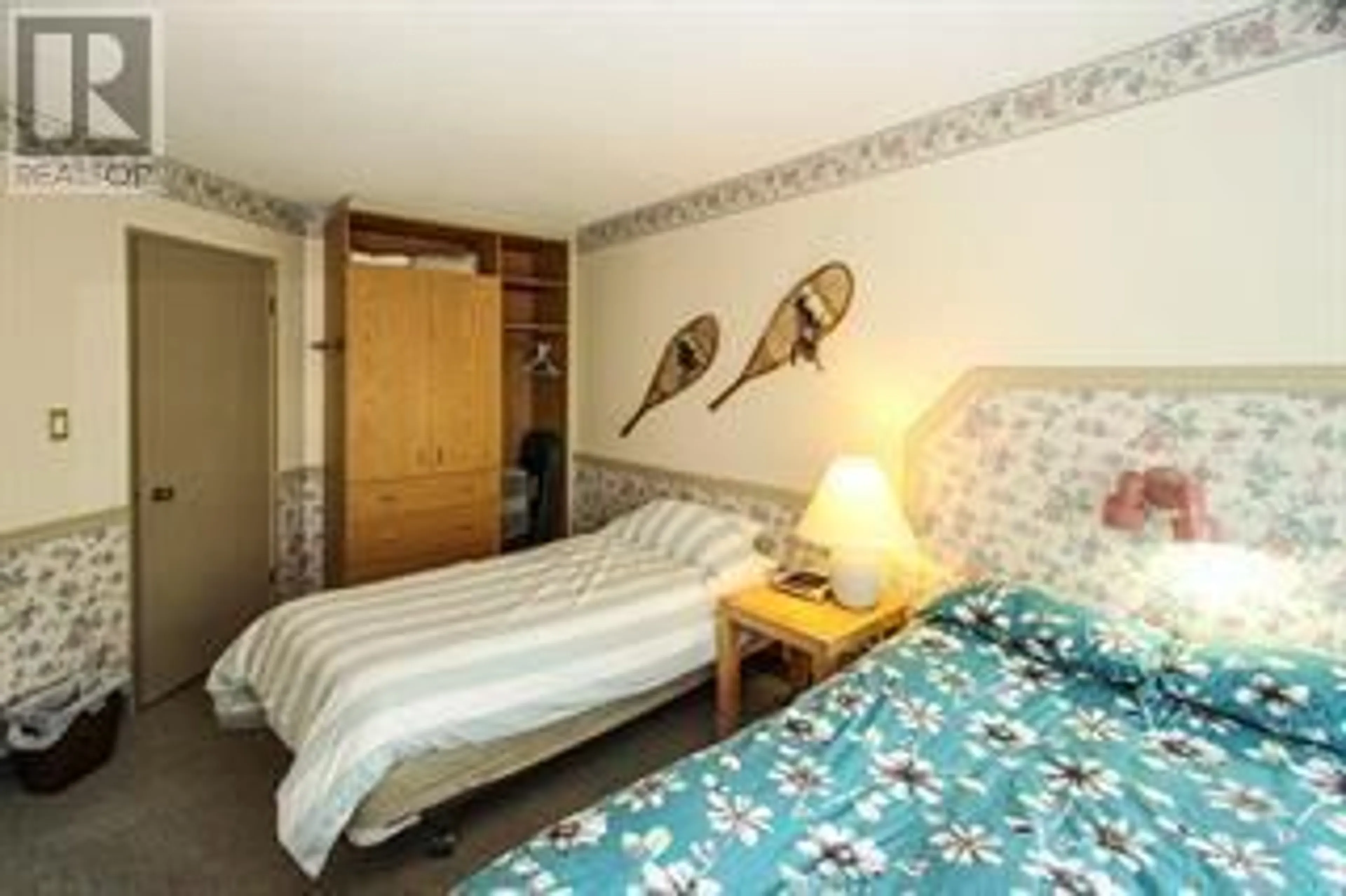 Bedroom with bed, unknown for 110 - 5375 BIG WHITE ROAD, Kelowna British Columbia V0H1A0