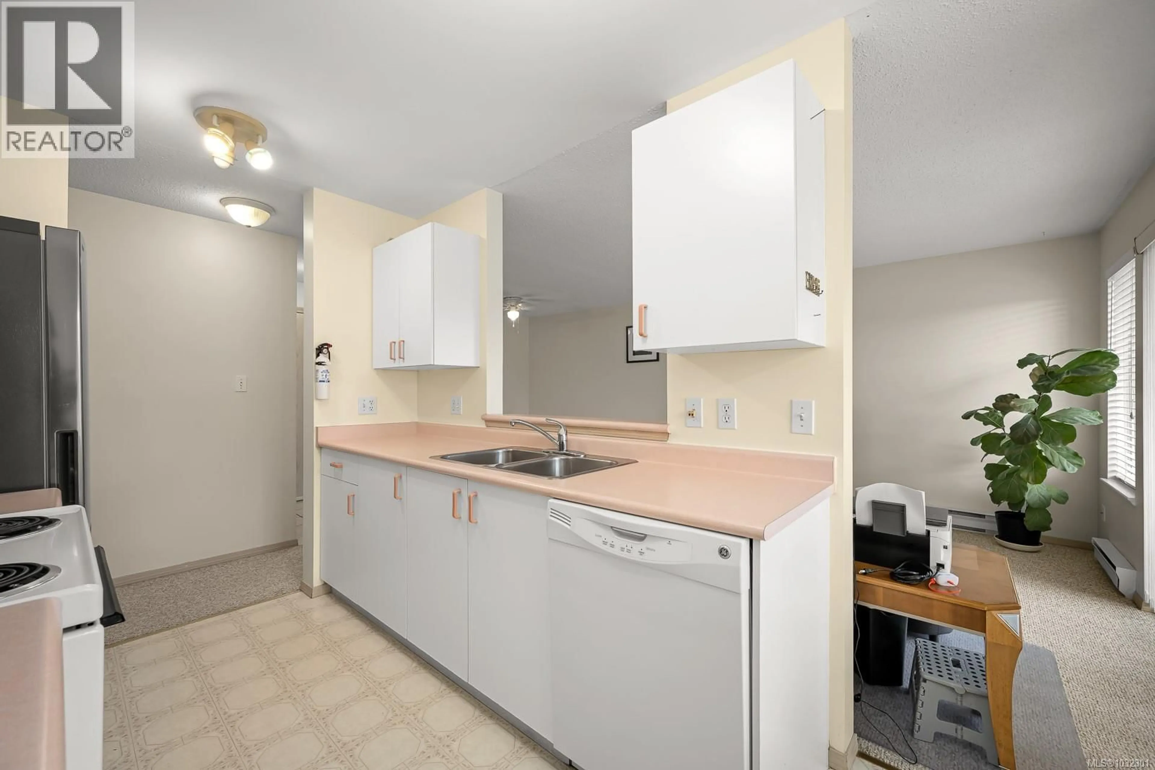 Standard kitchen, unknown for 208A - 698 ASPEN ROAD, Comox British Columbia V9M3S9