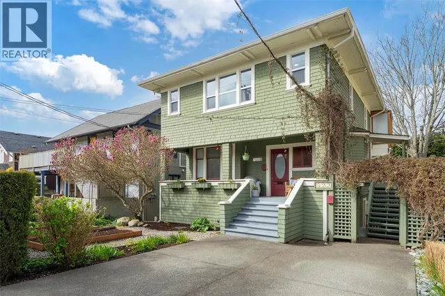 320 MOSS STREET, Victoria 3
