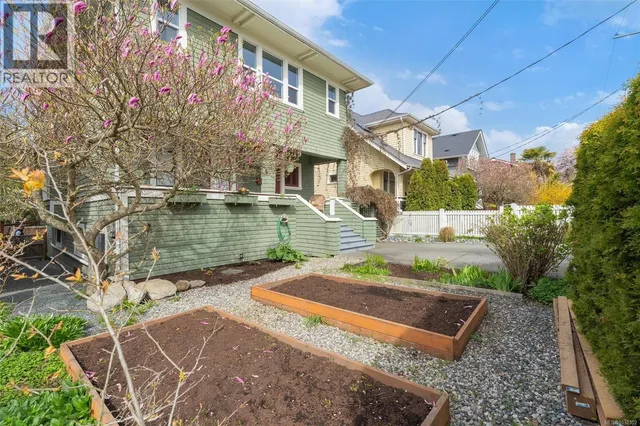 320 MOSS STREET, Victoria 5