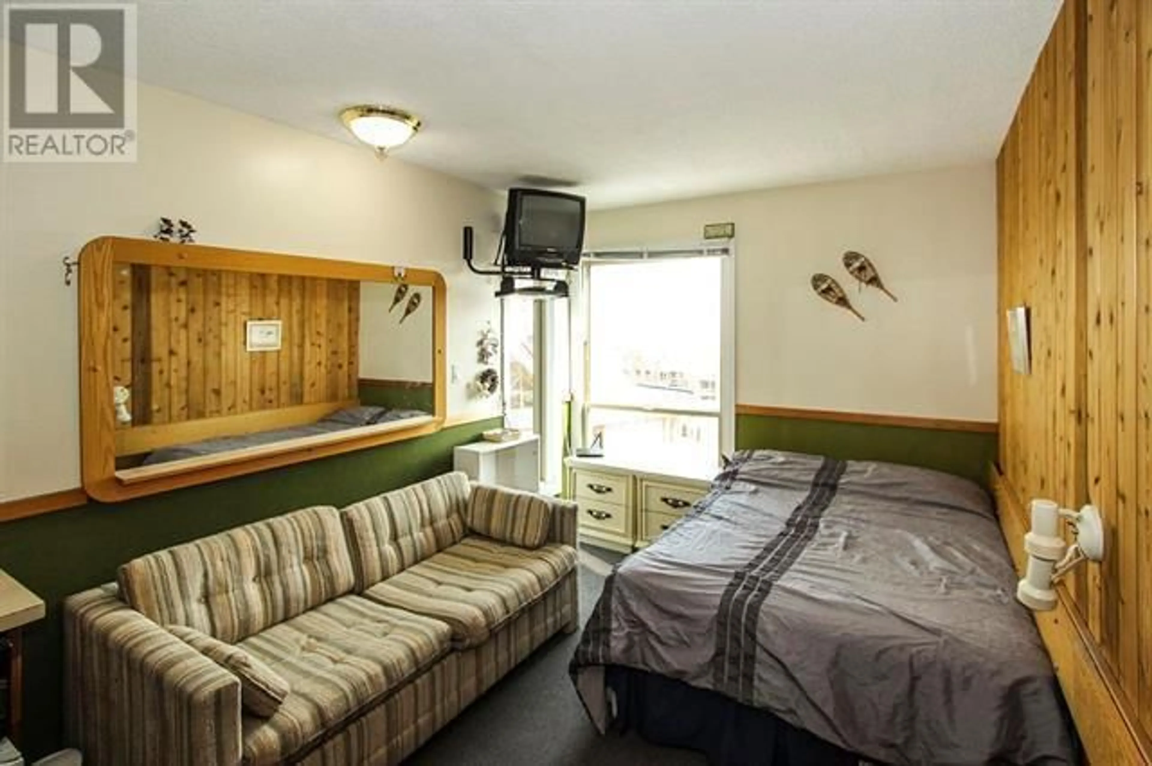 A pic of a room for 229 - 5375 BIG WHITE ROAD, Kelowna British Columbia V0H1A0