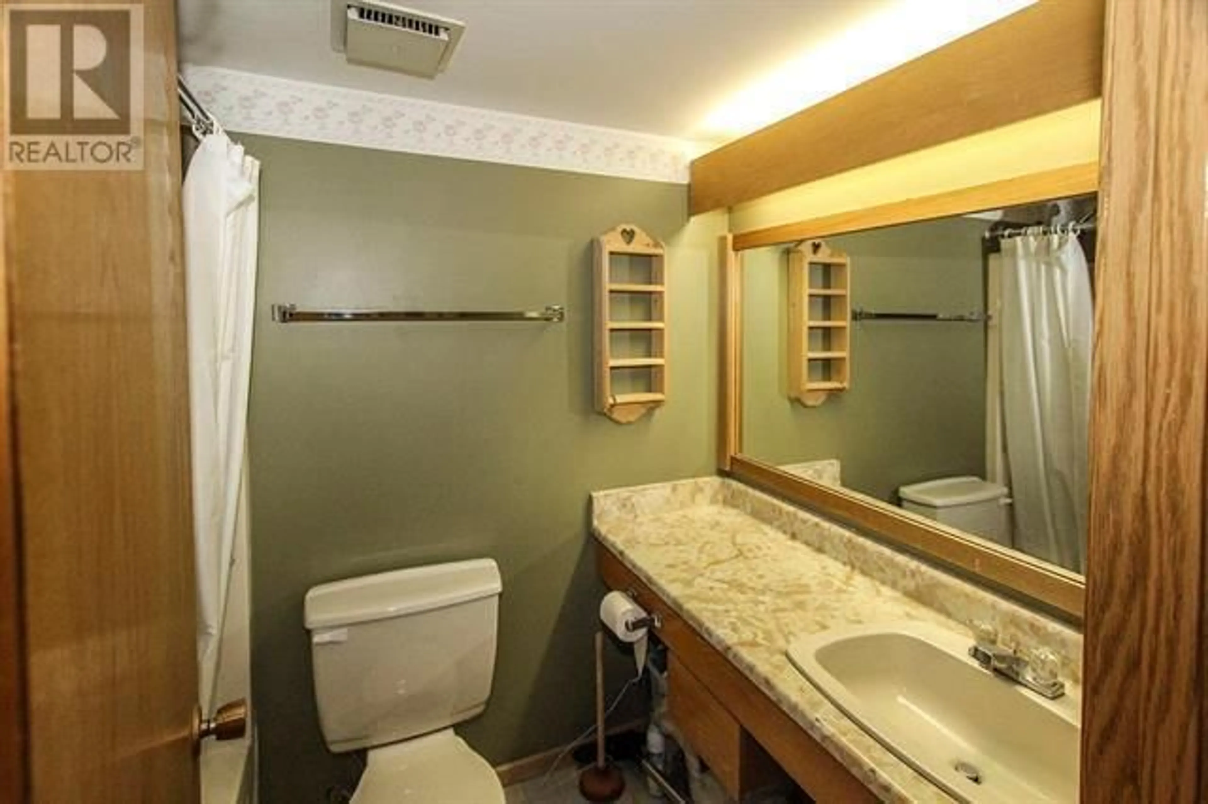 Standard bathroom, unknown for 229 - 5375 BIG WHITE ROAD, Kelowna British Columbia V0H1A0