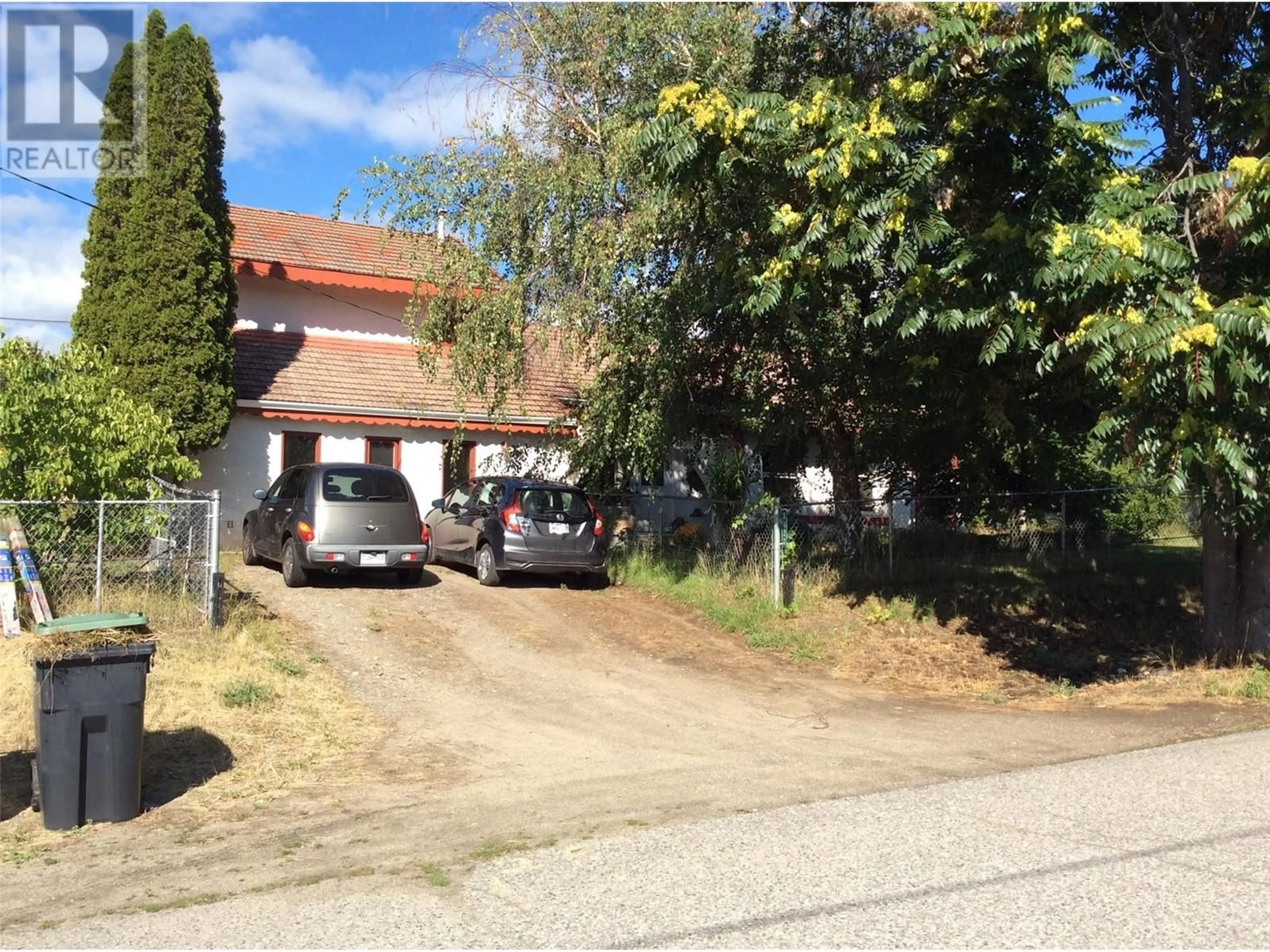 Frontside or backside of a home, the street view for 6422 Mack Road, Peachland British Columbia V0H1X8