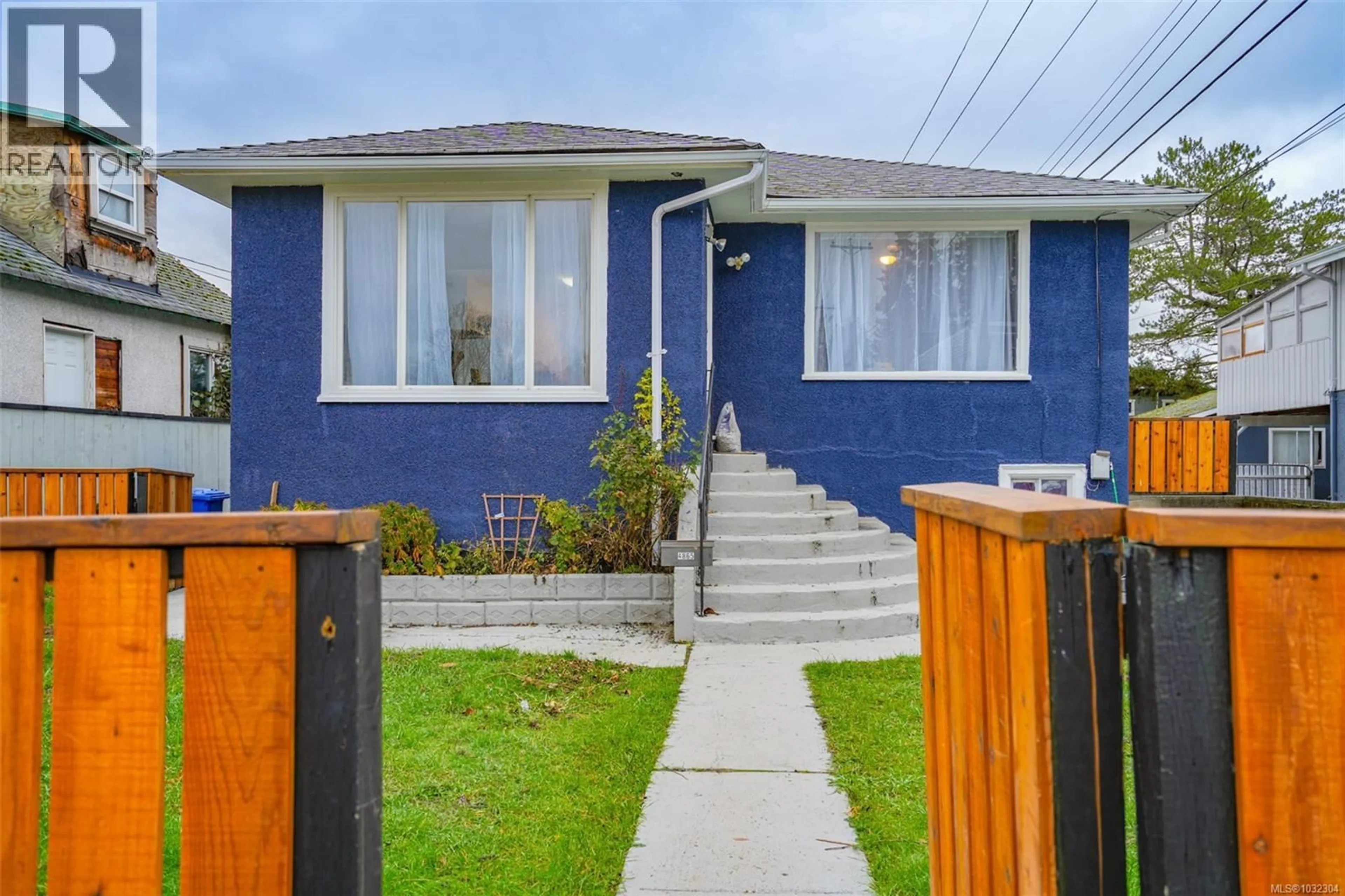 Home with vinyl exterior material, street for 4865 BURDE STREET, Port Alberni British Columbia V9Y3J7