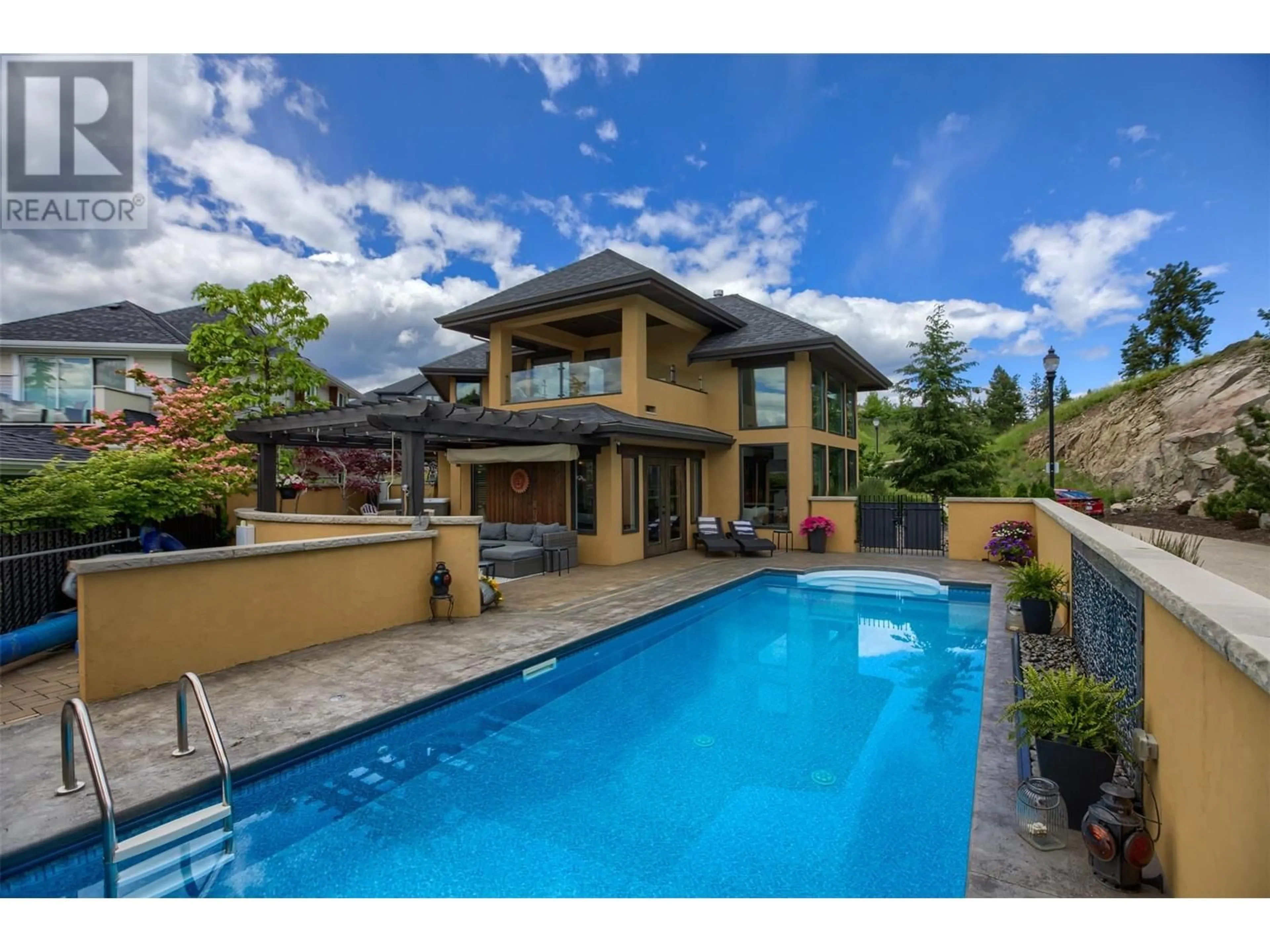 Indoor or outdoor pool for 127 Skyland Drive, Kelowna British Columbia V1V3A2