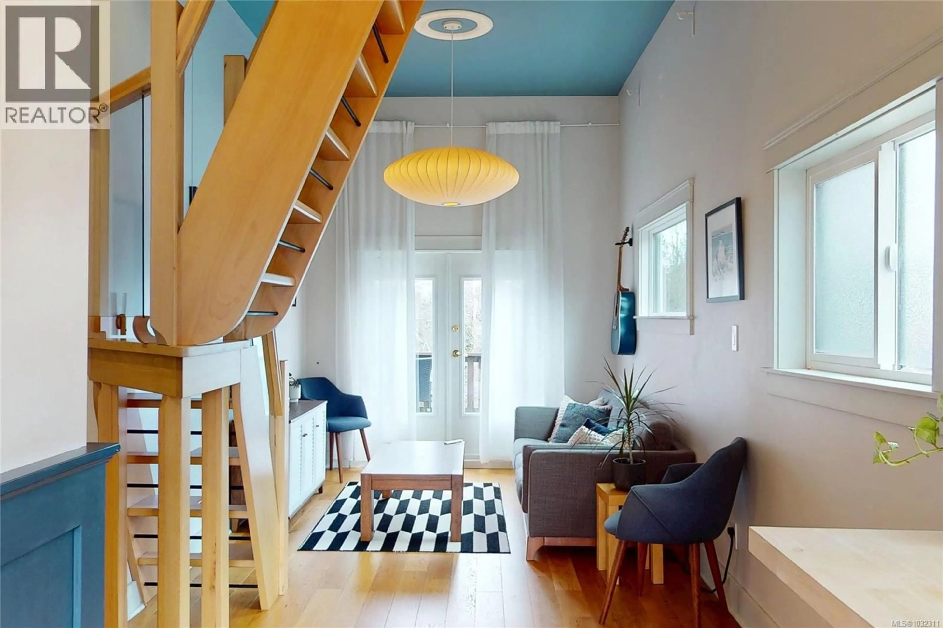 Unknown for 1709 FERNWOOD ROAD, Victoria British Columbia V8T2Y3