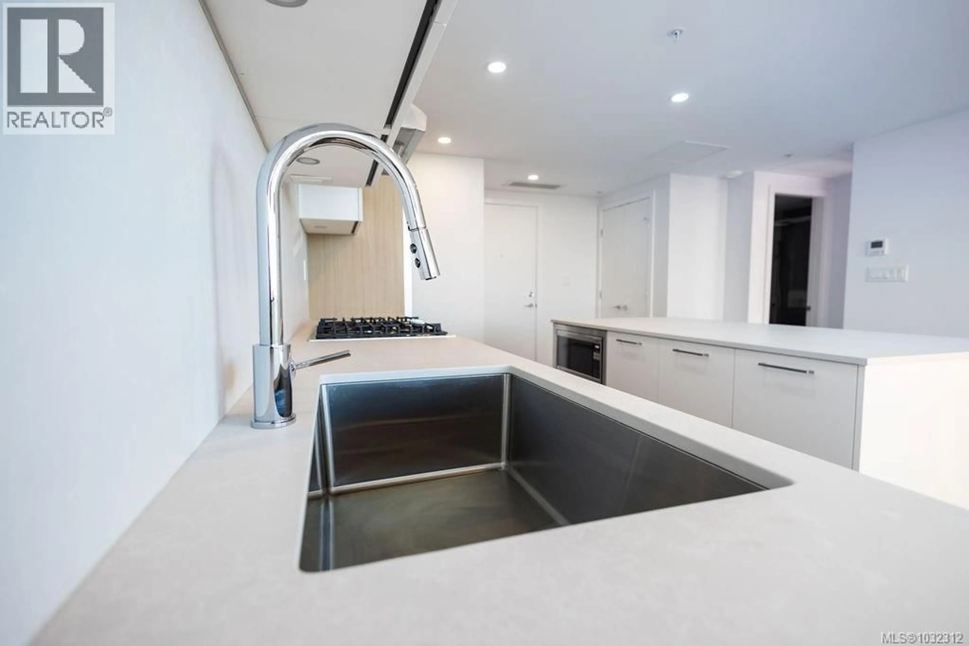 Contemporary kitchen, unknown for 602 - 899 ESQUIMALT ROAD, Esquimalt British Columbia V9A3M5