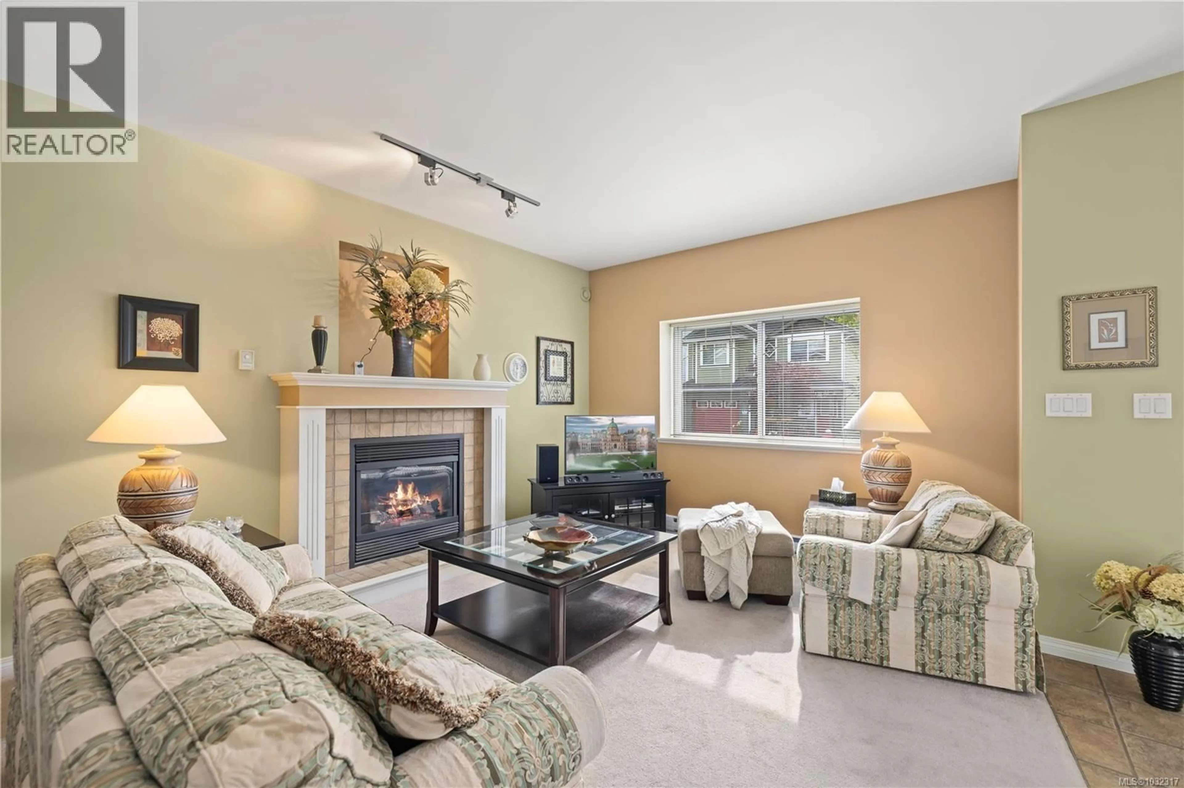 Living room with furniture, unknown for 8 NEWSTEAD CRESCENT, View Royal British Columbia V9B6L4