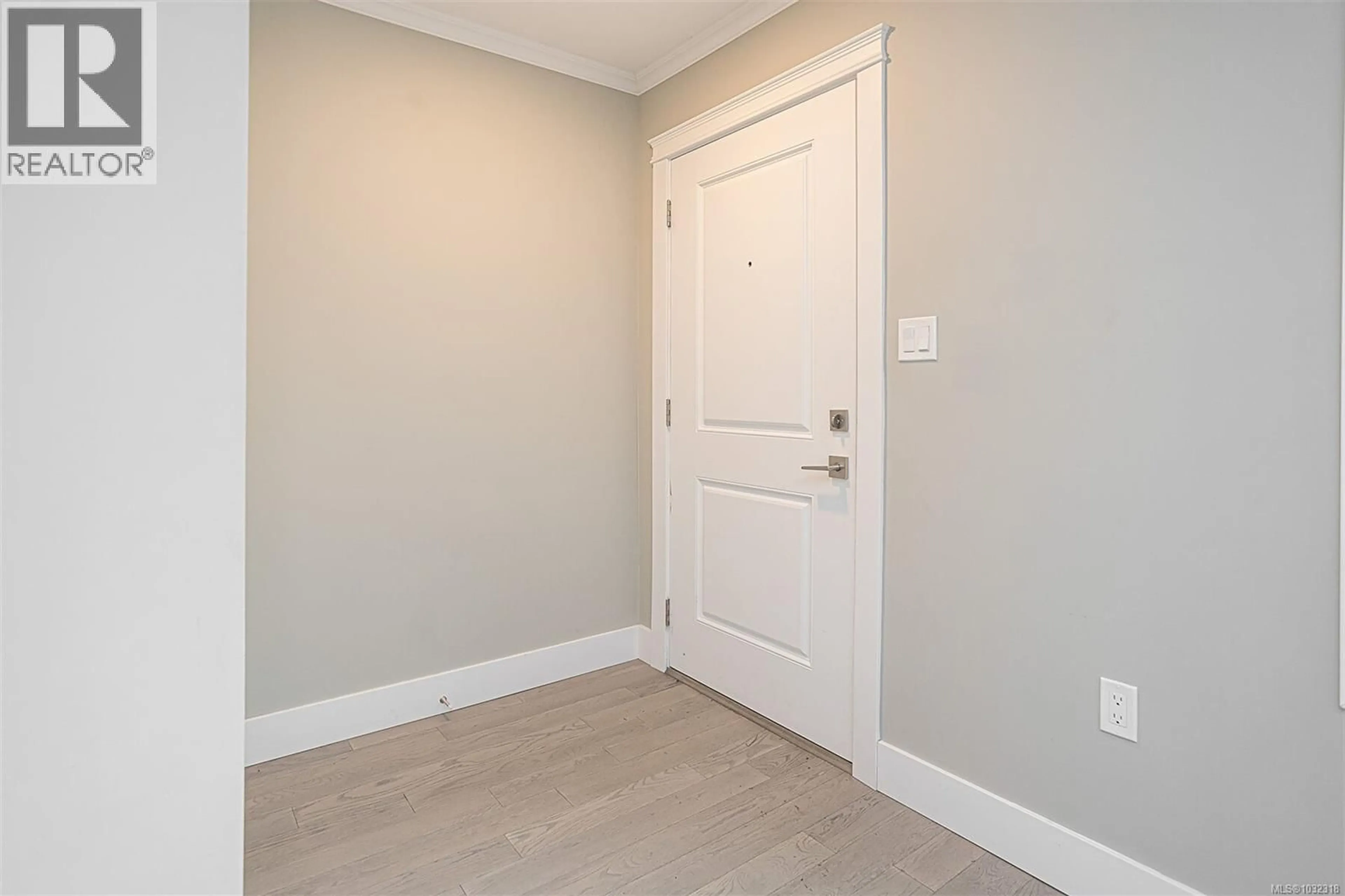 Indoor entryway for 110 - 3248 SHERMAN ROAD, Duncan British Columbia V9L4B4