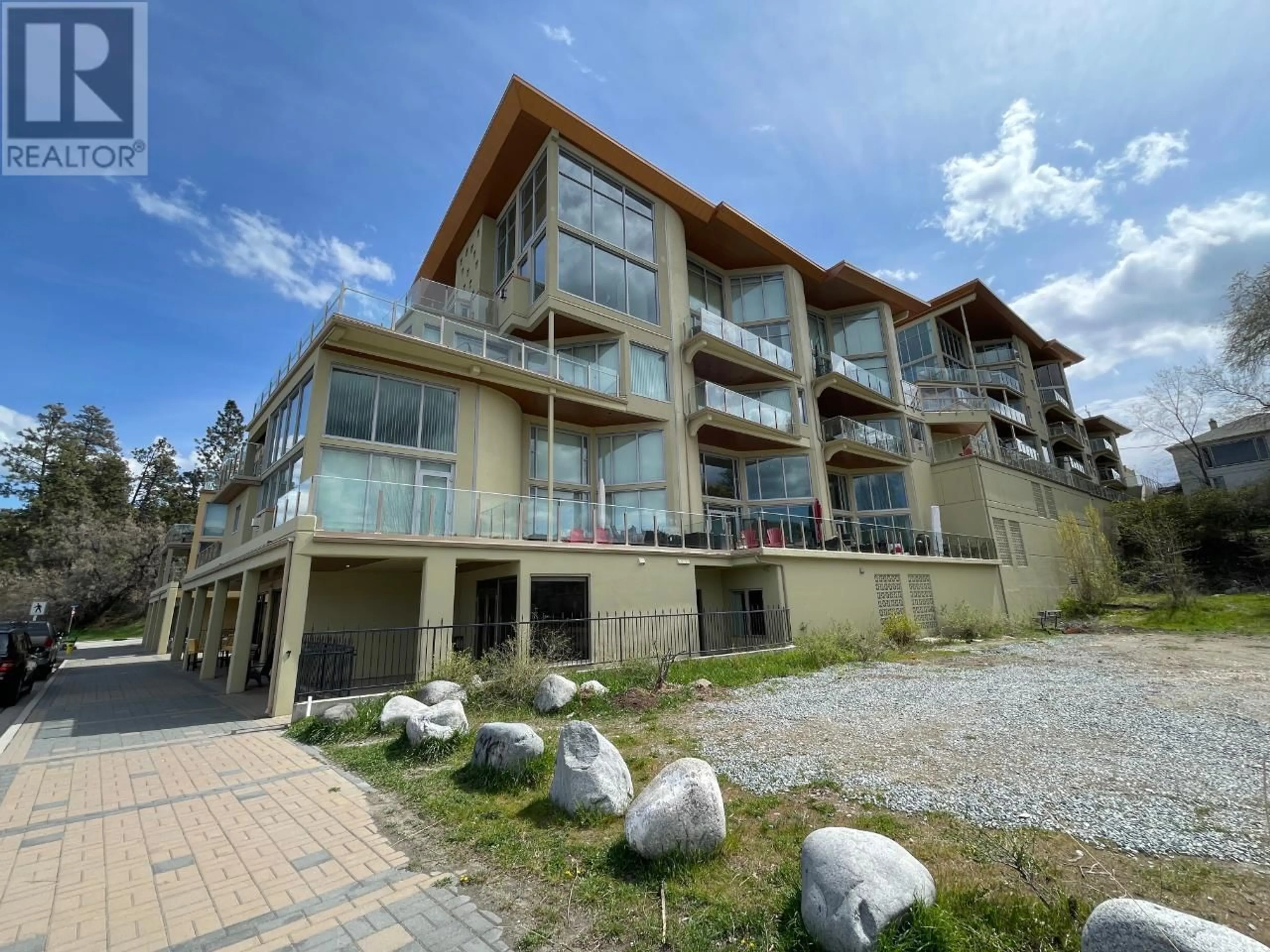 Unknown for 101 - 250 MARINA WAY, Penticton British Columbia V2A1H4