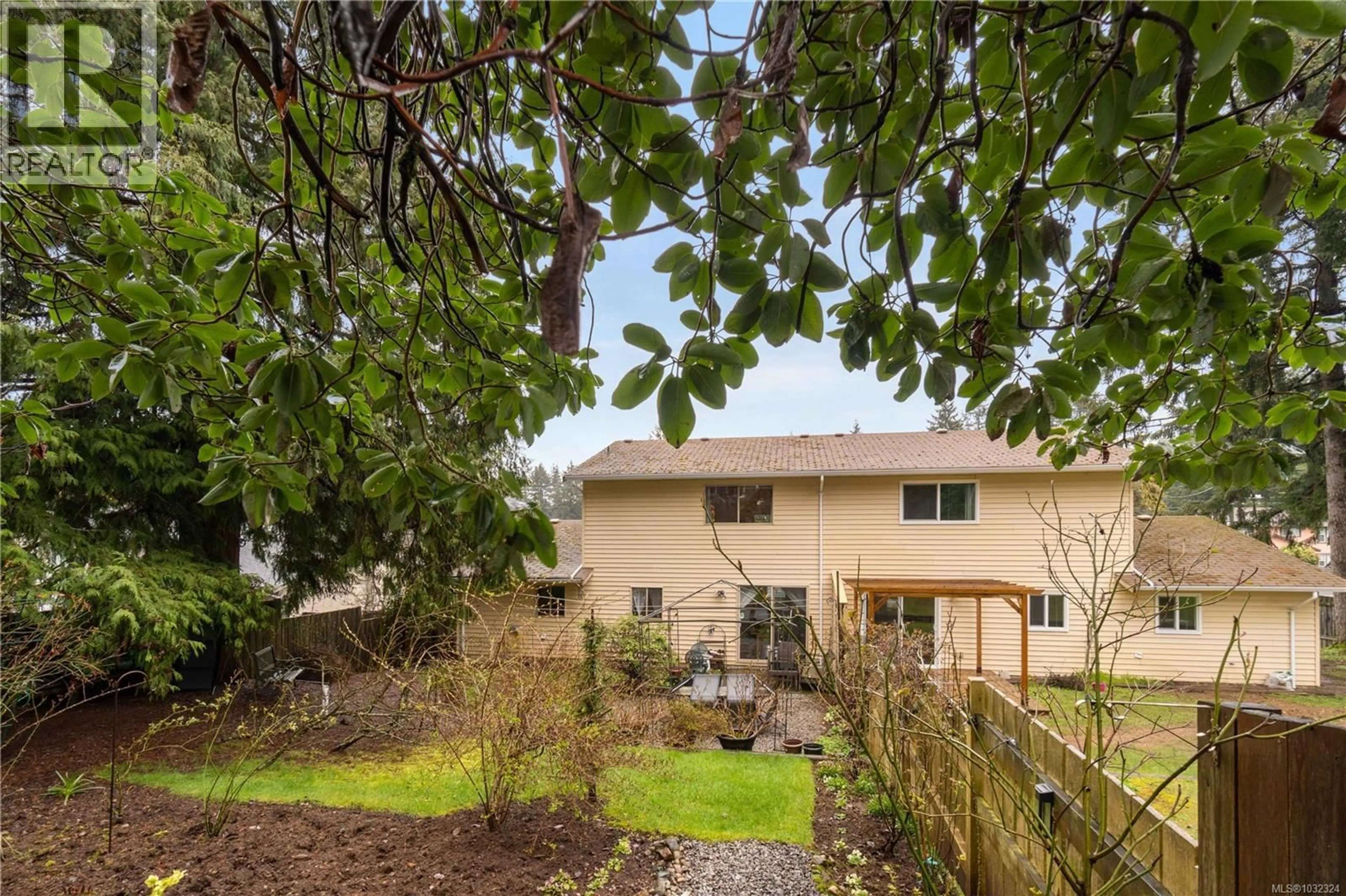 Patio, street for 2631 LABIEUX ROAD, Nanaimo British Columbia V9T3N3