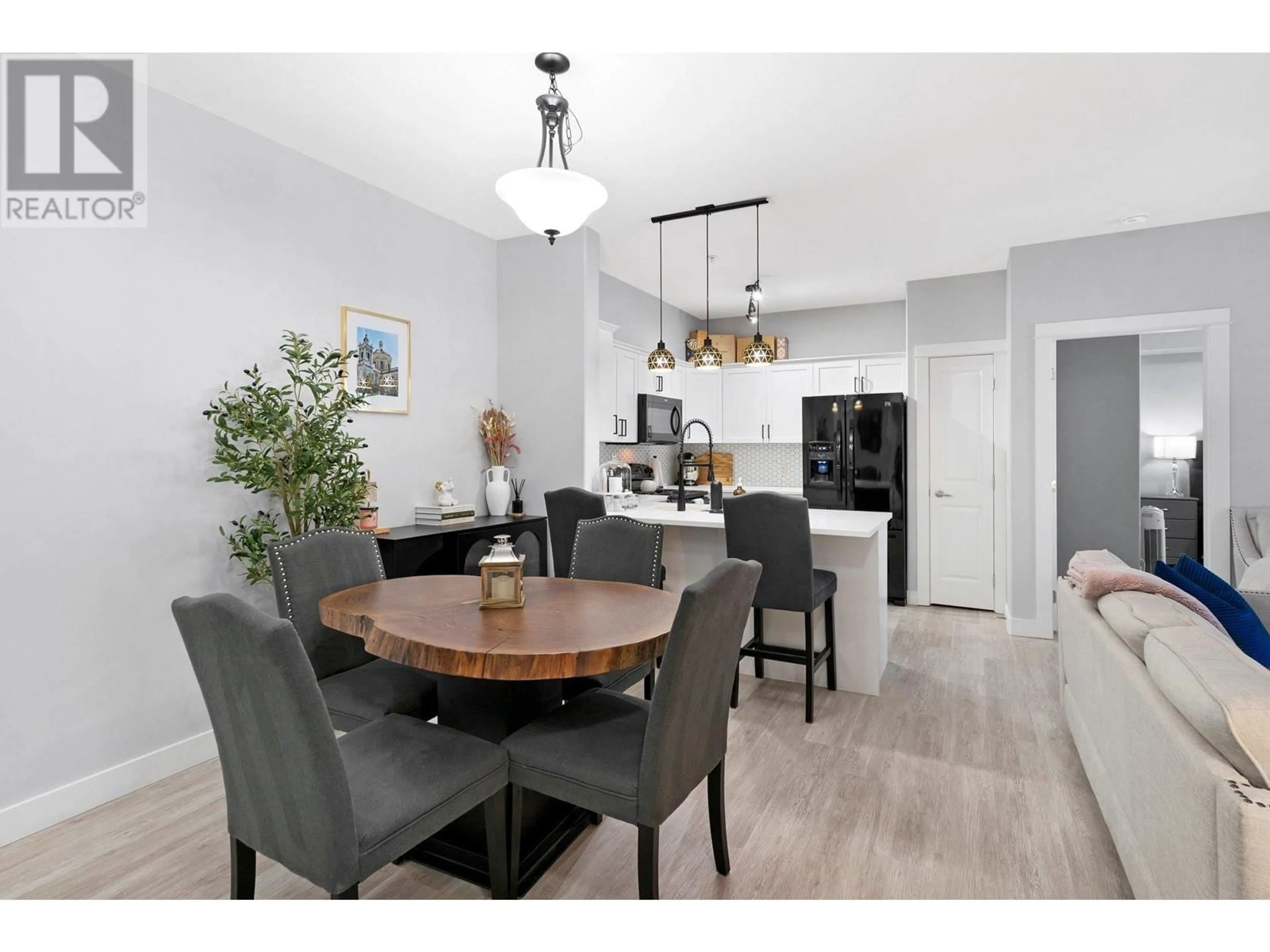 Open concept kitchen for 2611 Stillwater Way Unit# 112, Lake Country British Columbia V4V2R3