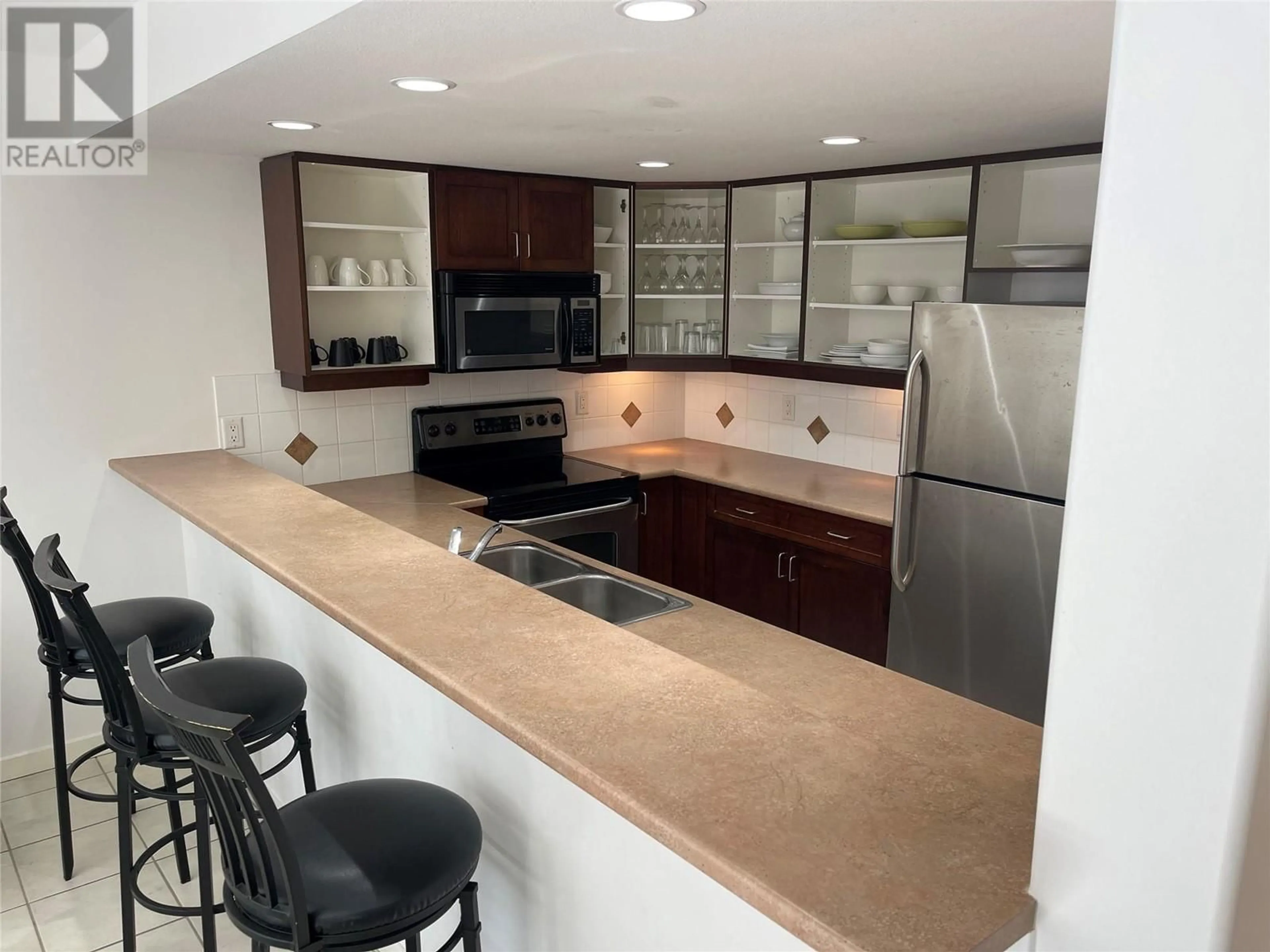Open concept kitchen, ceramic/tile floor for 64 - 7600 COTTONWOOD DRIVE, Osoyoos British Columbia V0H1V3