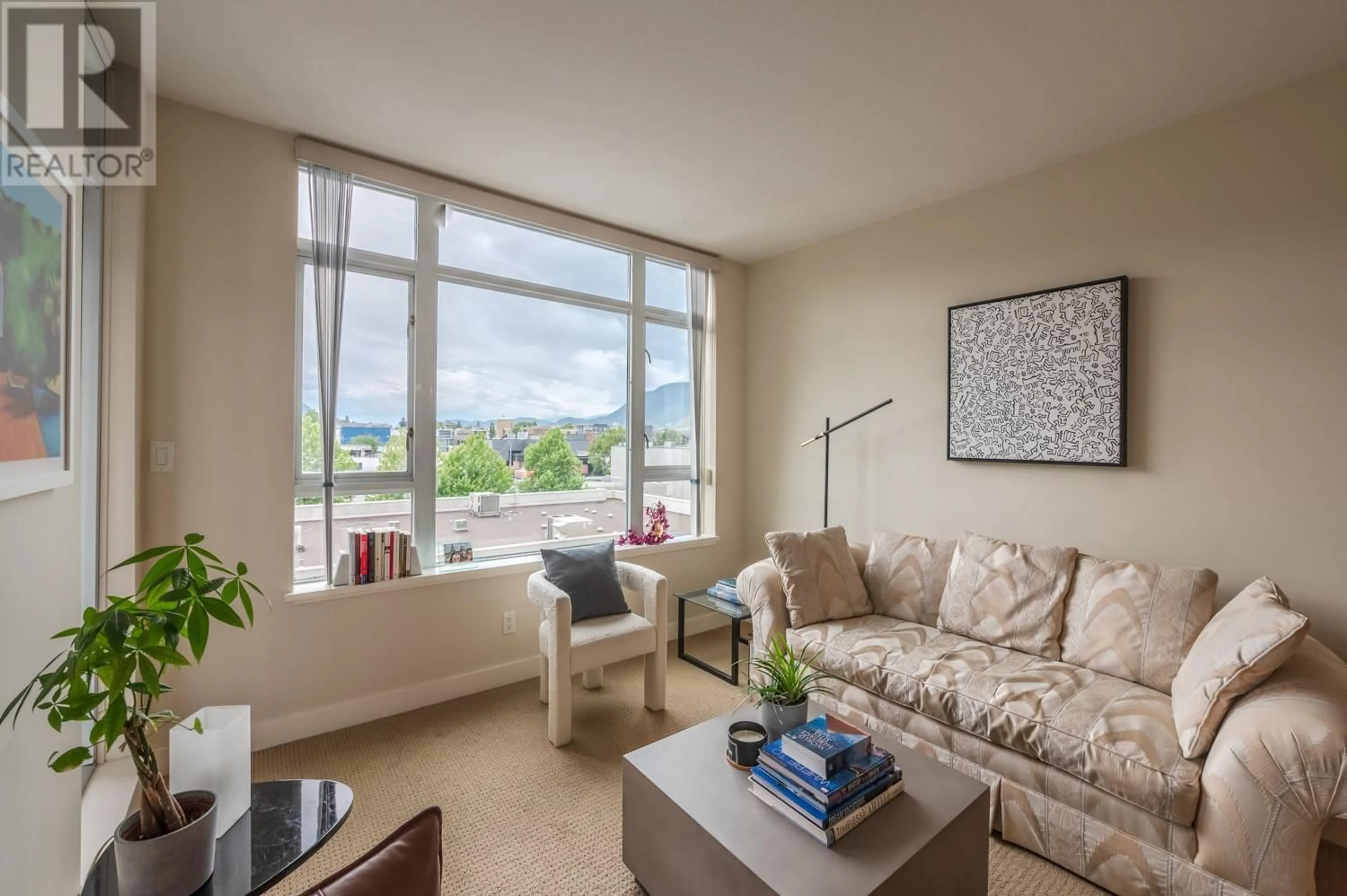 Living room with furniture, unknown for 405 - 75 MARTIN STREET, Penticton British Columbia V2A9C8