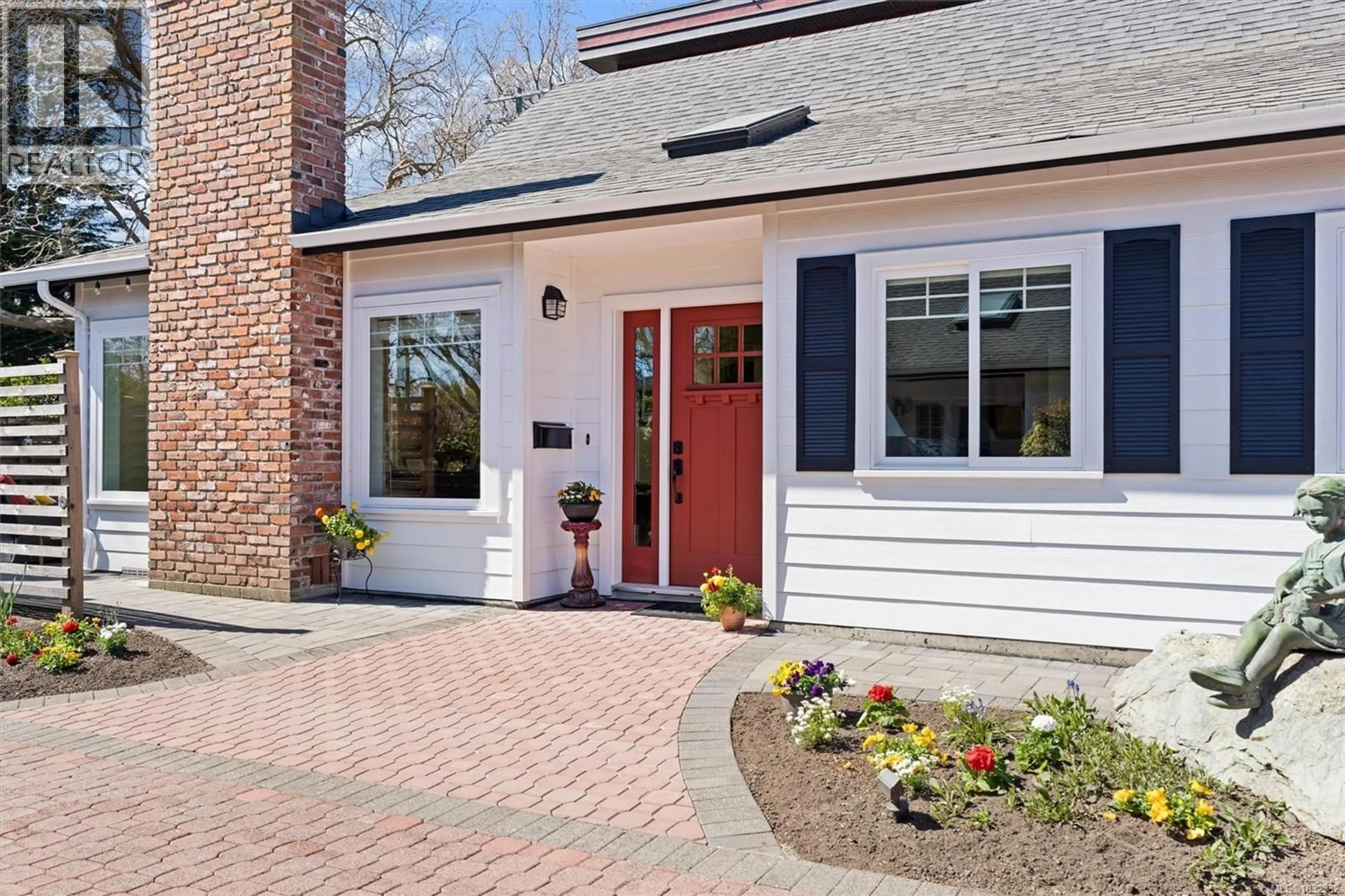 Home with brick exterior material, street for 2590 SINCLAIR ROAD, Saanich British Columbia V8N1B9