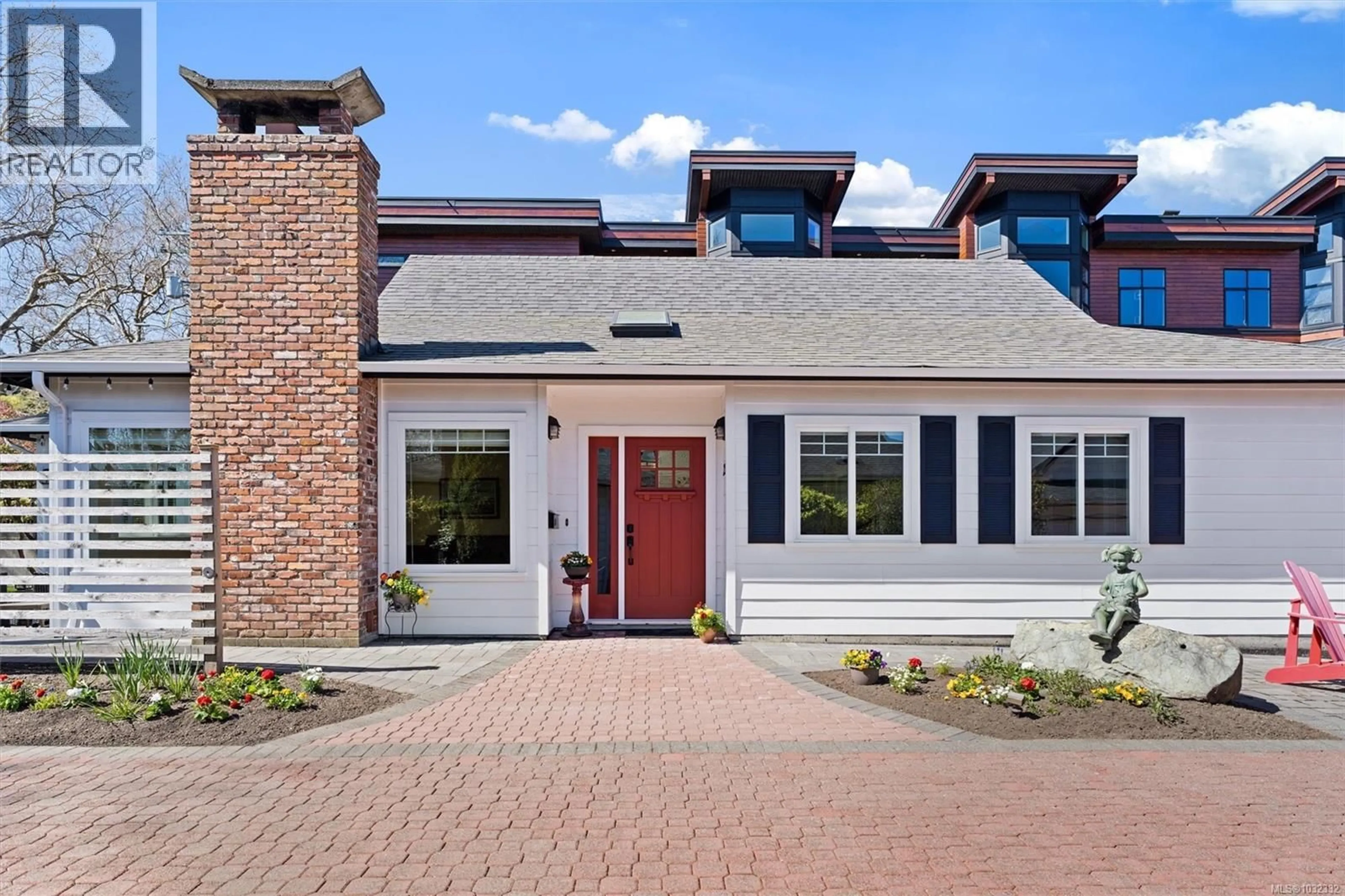 Home with brick exterior material, street for 2590 SINCLAIR ROAD, Saanich British Columbia V8N1B9