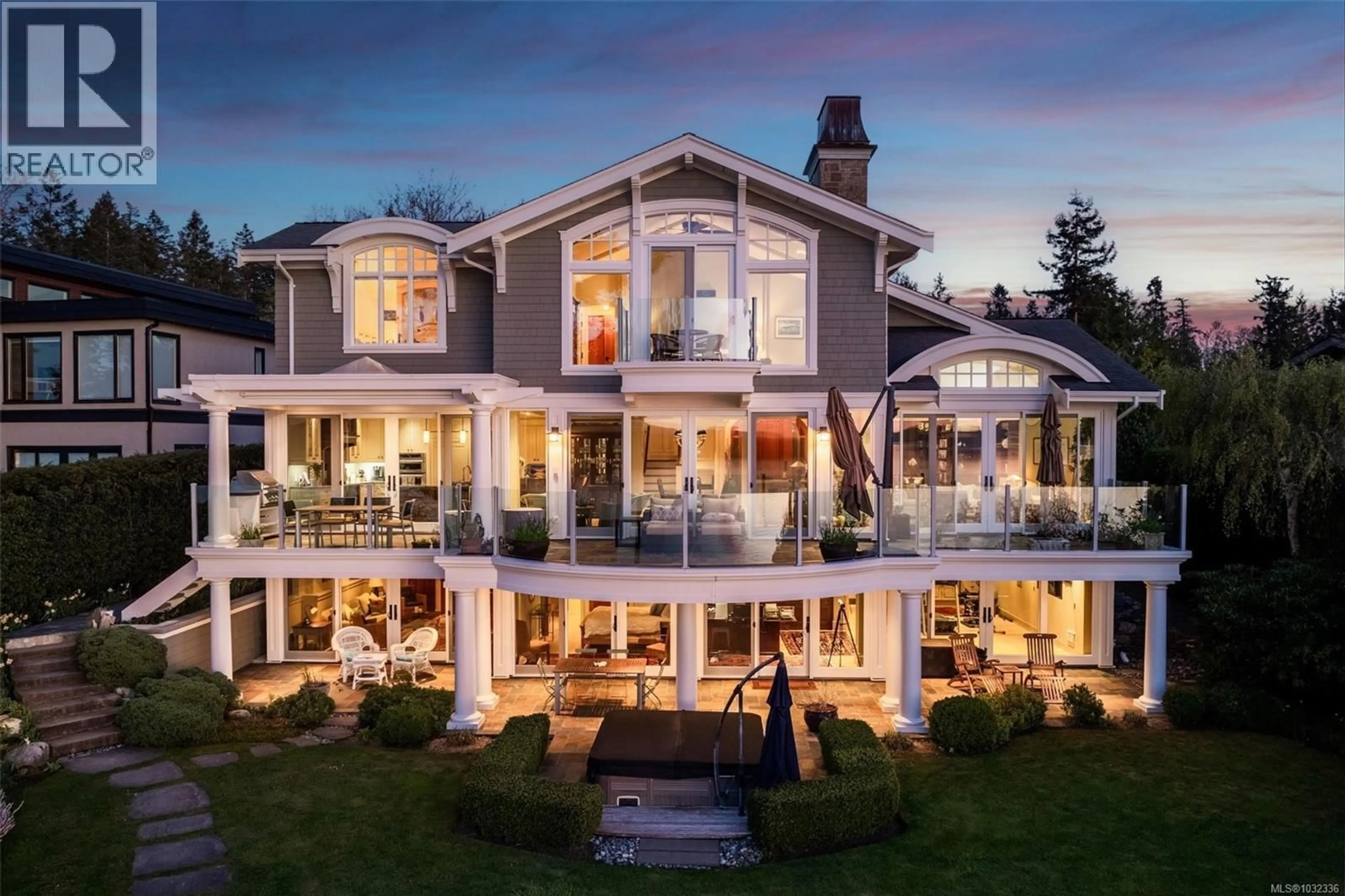 Home with vinyl exterior material, unknown for 9752 GLYNNWOOD PARK ROAD, North Saanich British Columbia V8L5H4