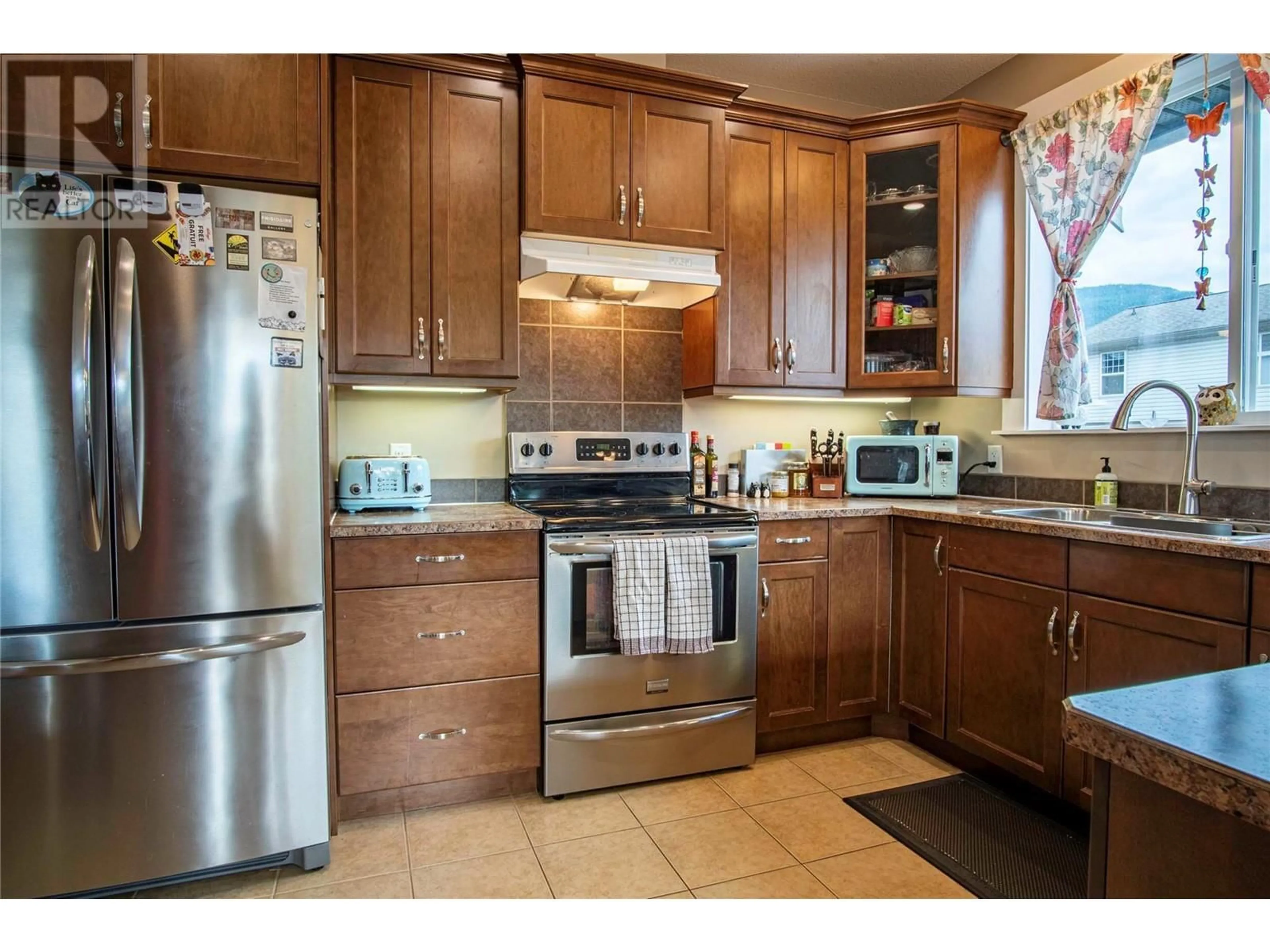 Standard kitchen for 2415 Pleasant Valley Road, Armstrong British Columbia V0E1B2