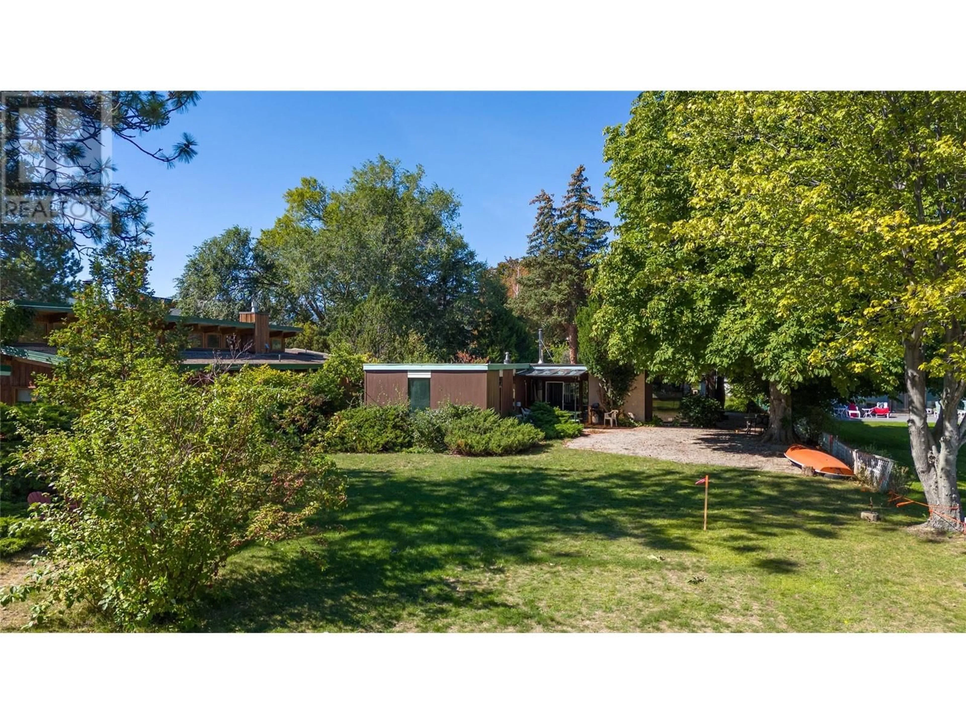 A pic from outside/outdoor area/front of a property/back of a property/a pic from drone, unknown for 7413 KIRK AVENUE, Summerland British Columbia V0H1Z9