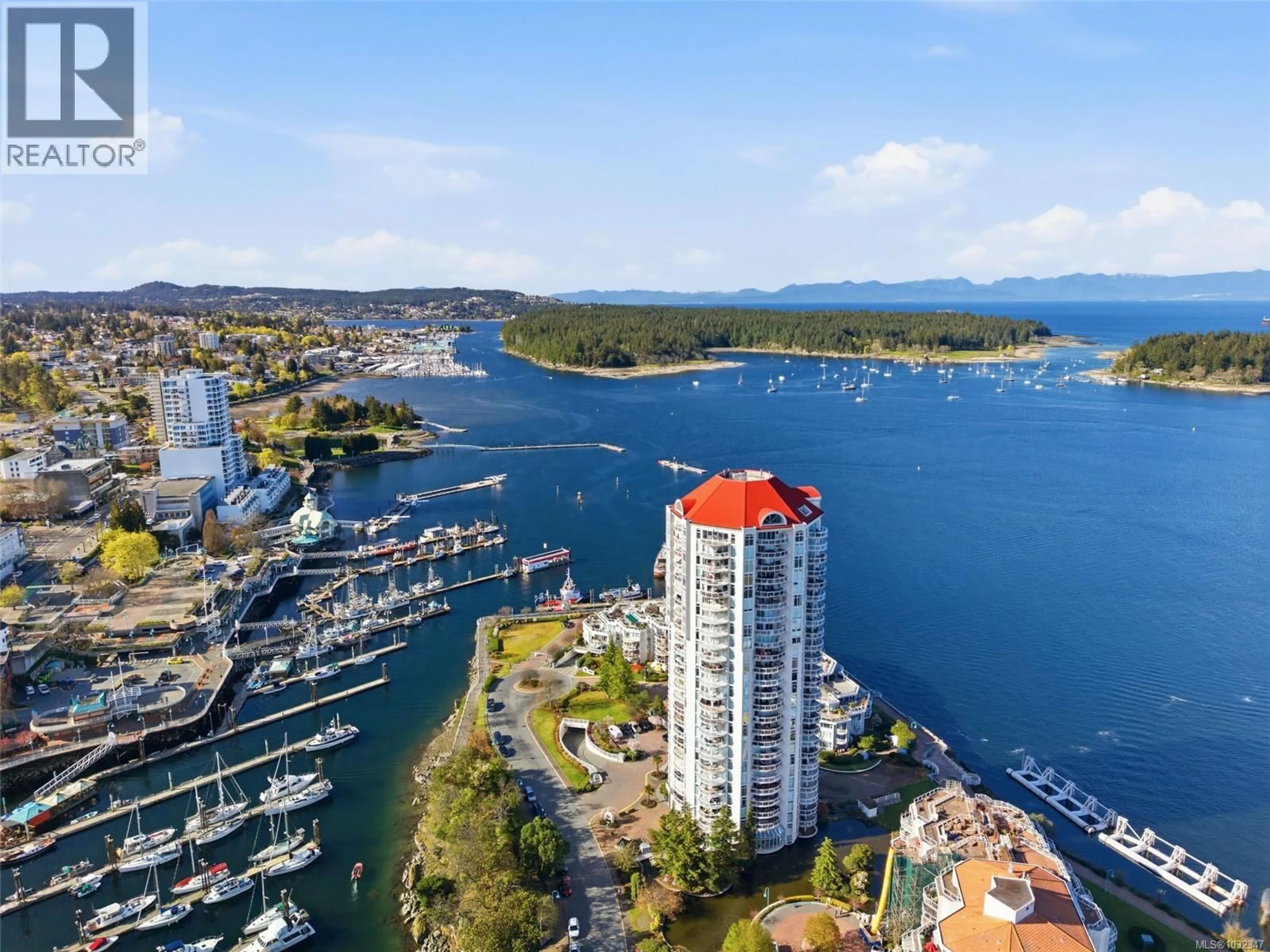 A pic from outside/outdoor area/front of a property/back of a property/a pic from drone, water/lake/river/ocean view for 801 - 154 PROMENADE DRIVE, Nanaimo British Columbia V9R6Y3