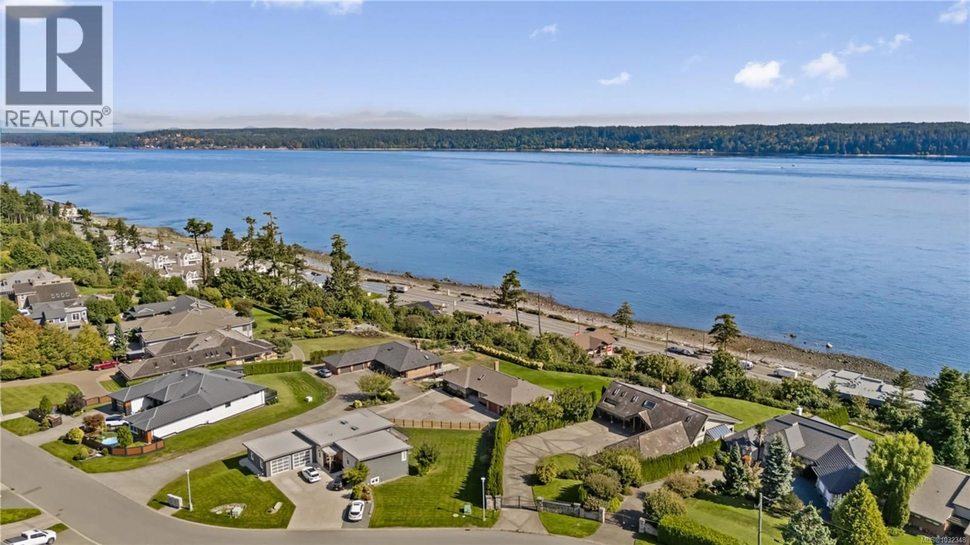 A pic from outside/outdoor area/front of a property/back of a property/a pic from drone, water/lake/river/ocean view for 513 ASH STREET, Campbell River British Columbia V9W5L8