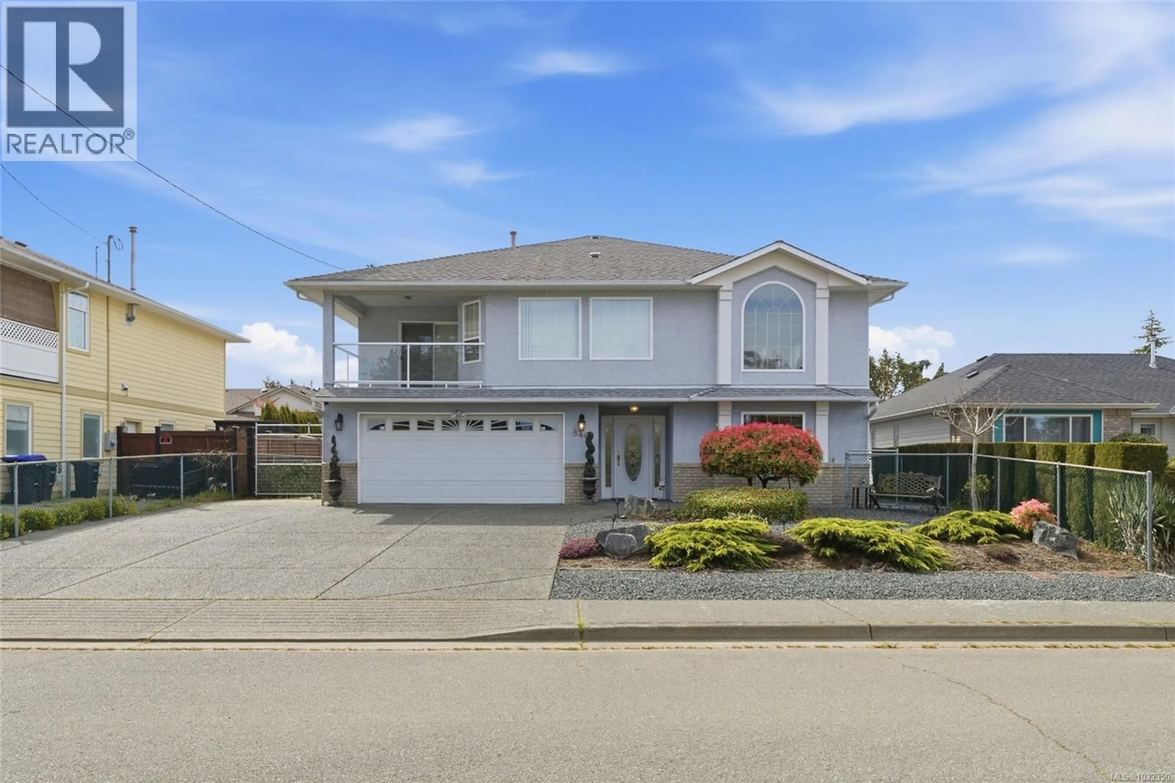 Home with vinyl exterior material, street for 846 WRIGHT ROAD, Parksville British Columbia V9P1Z9