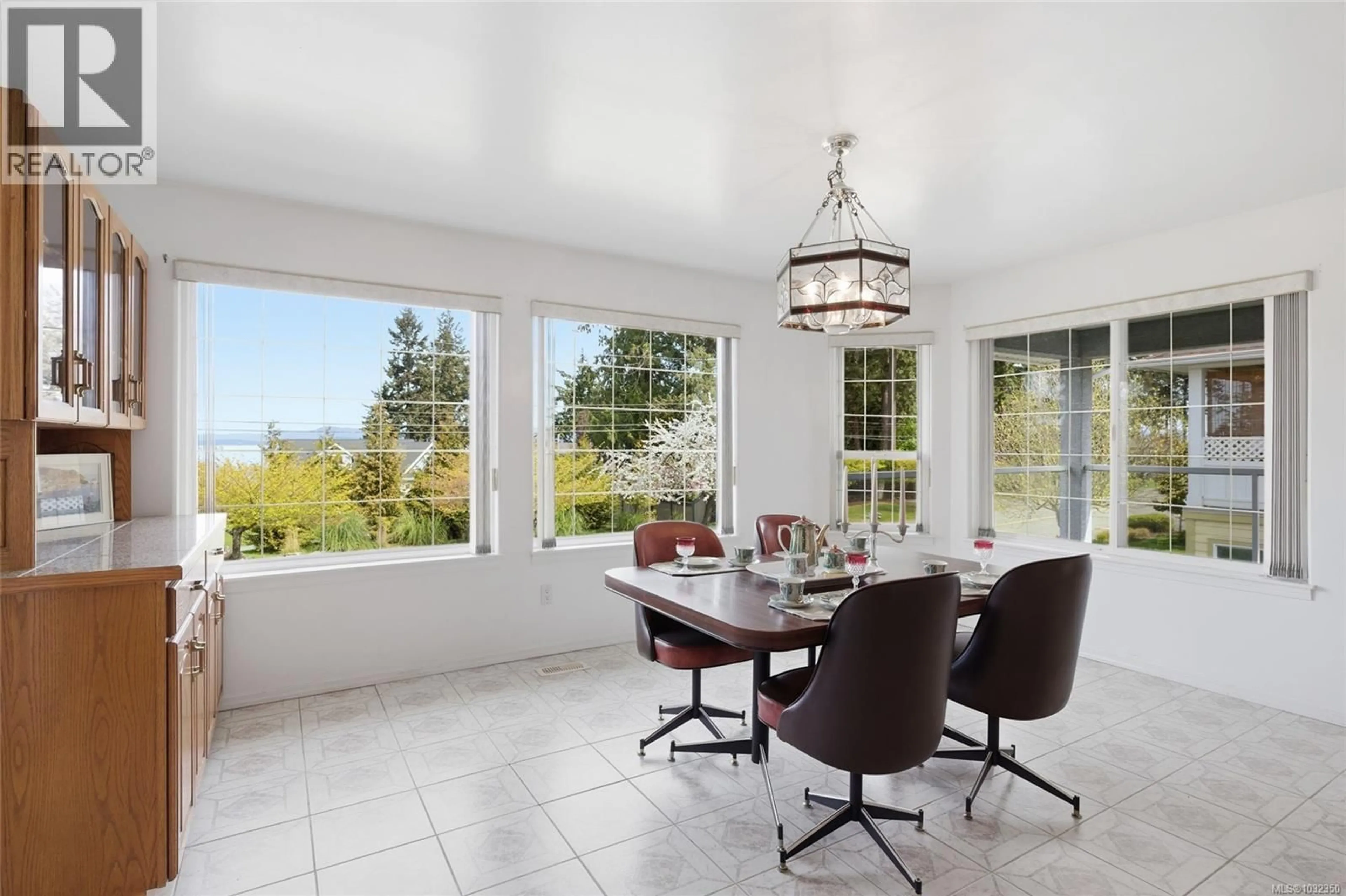 Dining room, ceramic/tile floor for 846 WRIGHT ROAD, Parksville British Columbia V9P1Z9