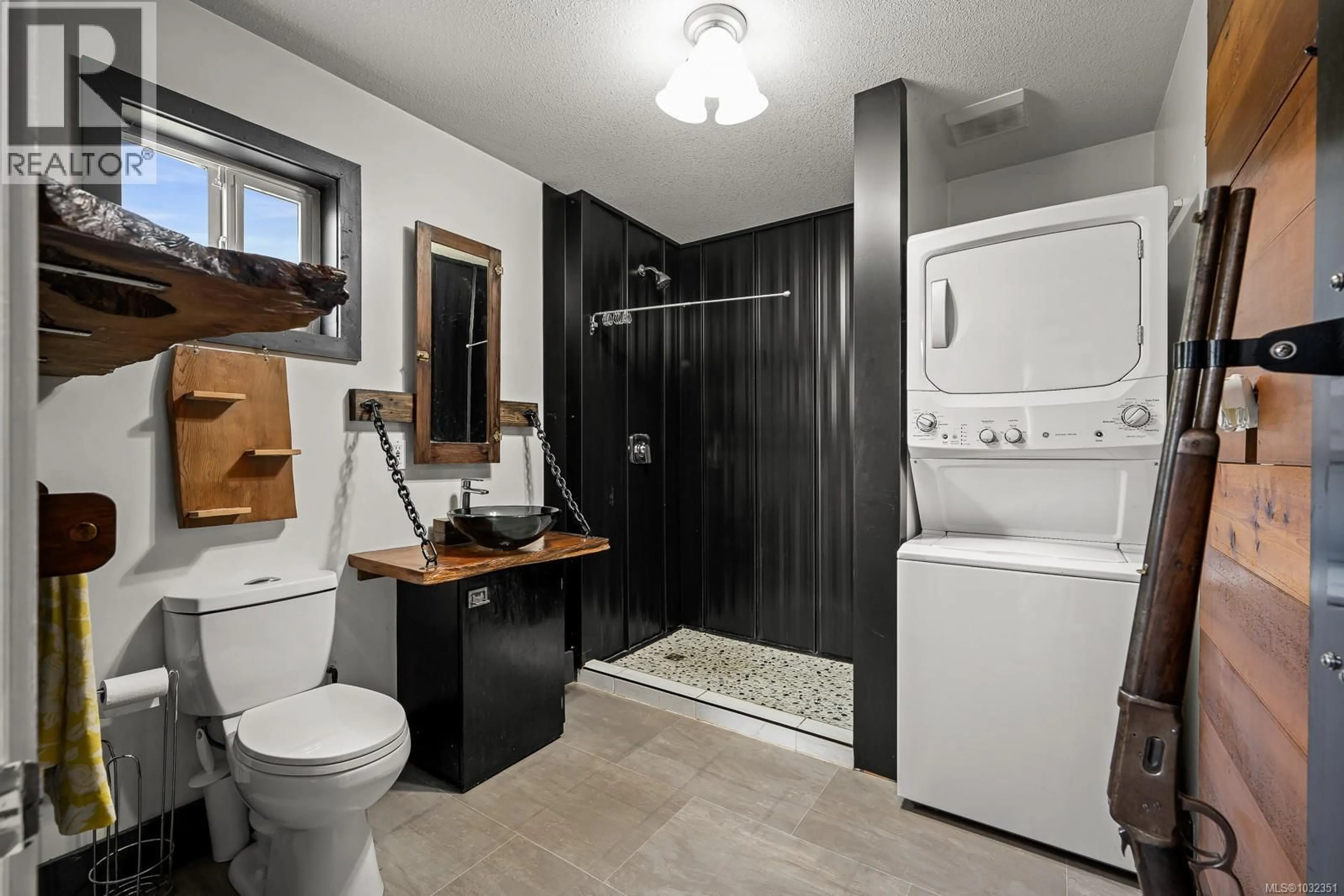 Unknown for 885 LANQVIST ROAD, Hyde Creek British Columbia V0N2R0