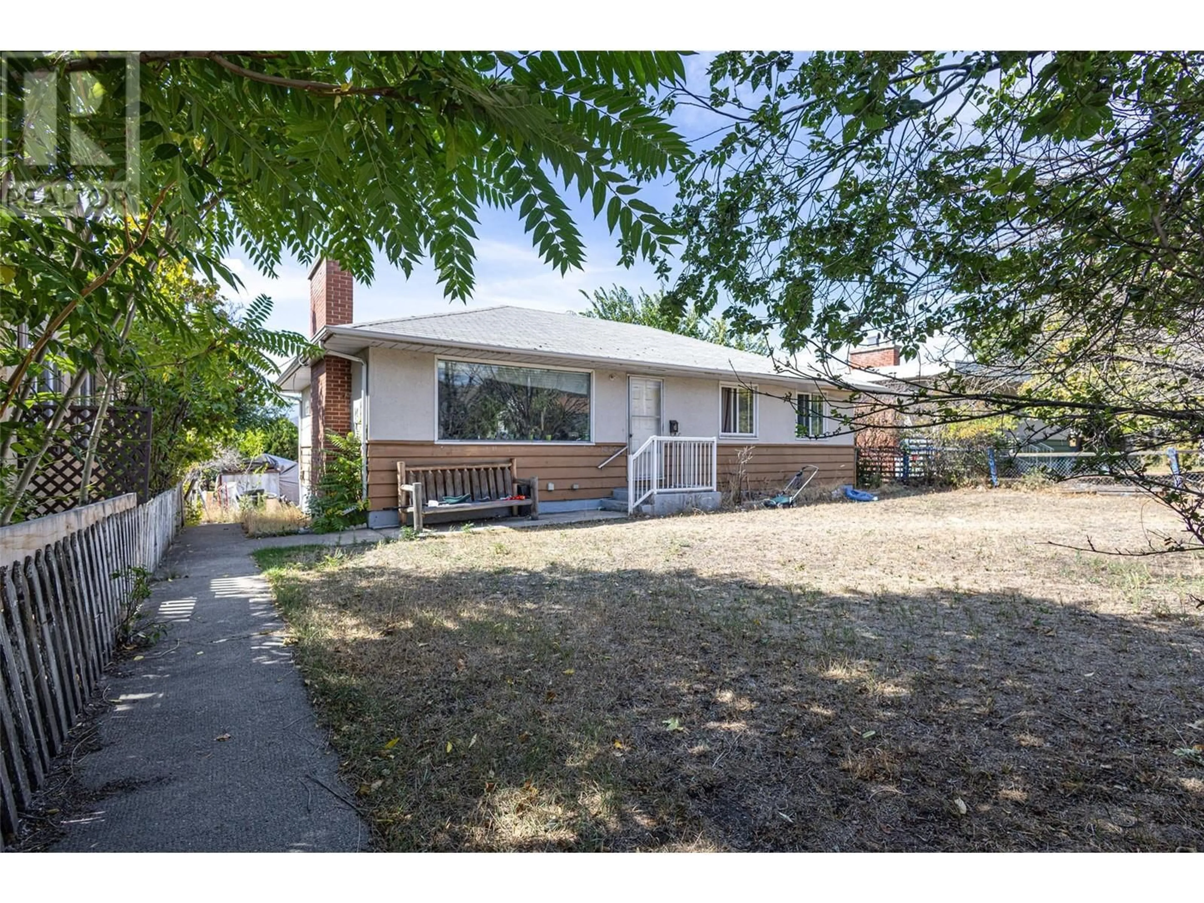 A pic from outside/outdoor area/front of a property/back of a property/a pic from drone, street for 1375 GOVERNMENT STREET, Penticton British Columbia V2A4V7
