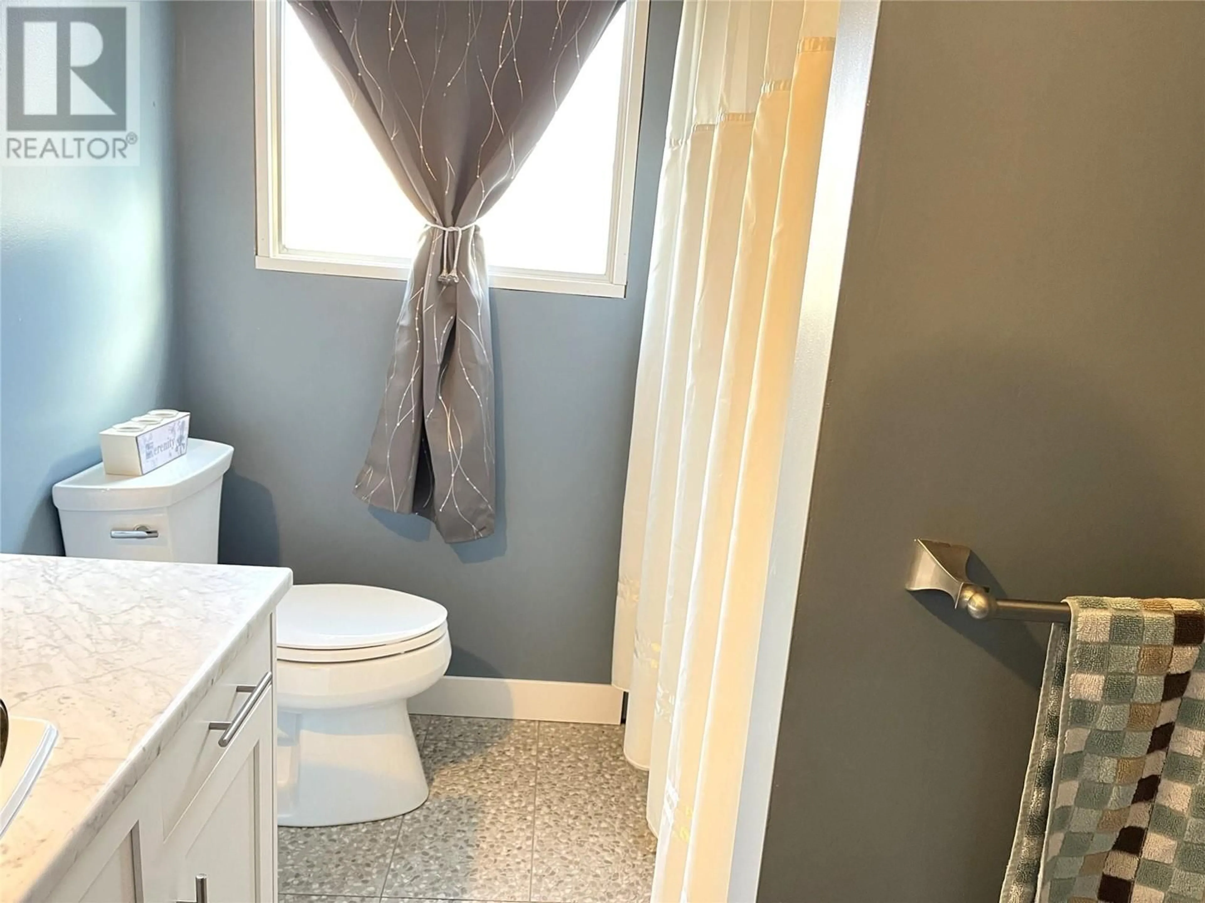 Bathroom for 3704 40 Avenue, Vernon British Columbia V1T7E6