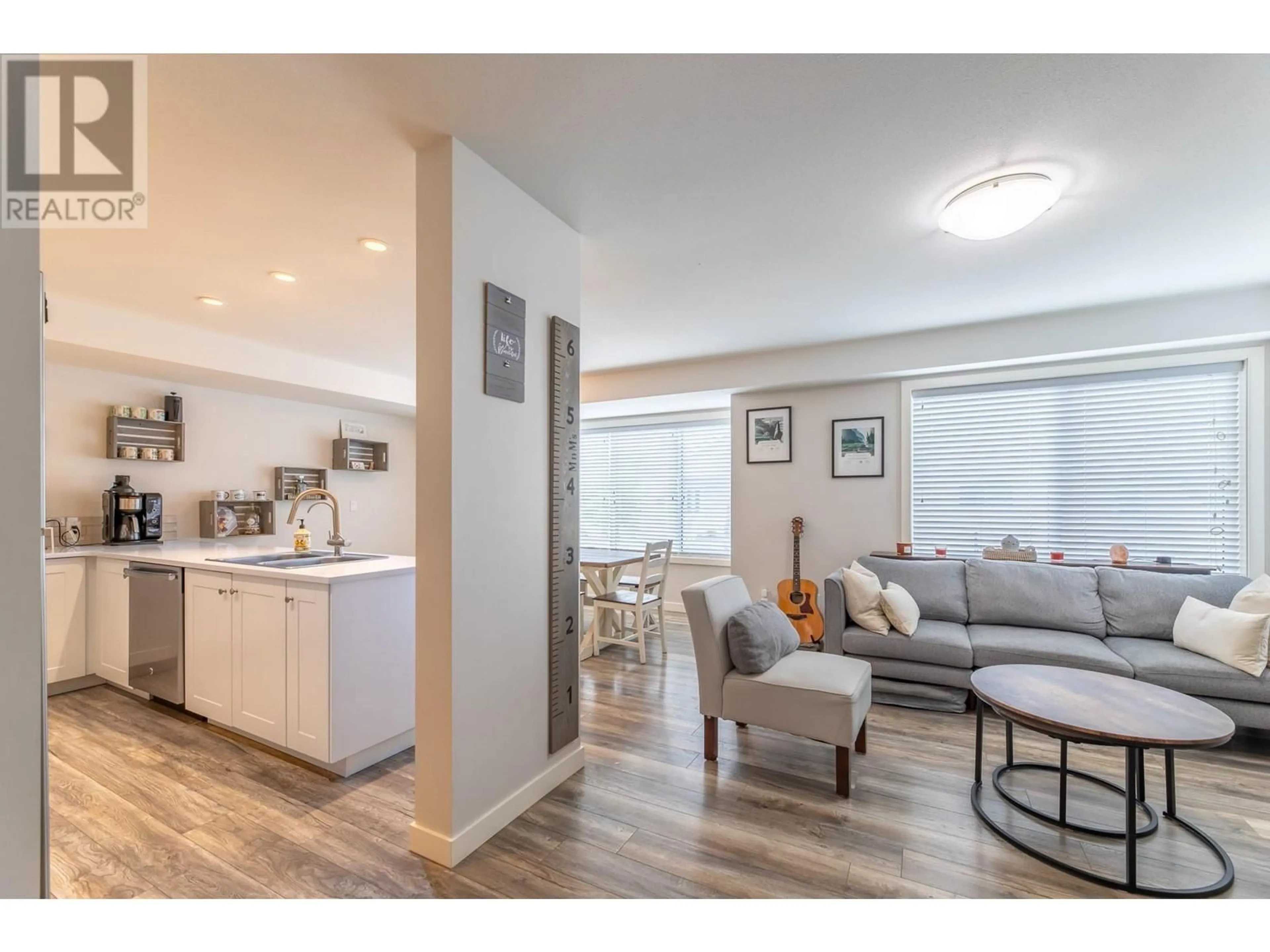 Open concept kitchen for 1458 PENTICTON Avenue Unit# 125, Penticton British Columbia V2A8L3