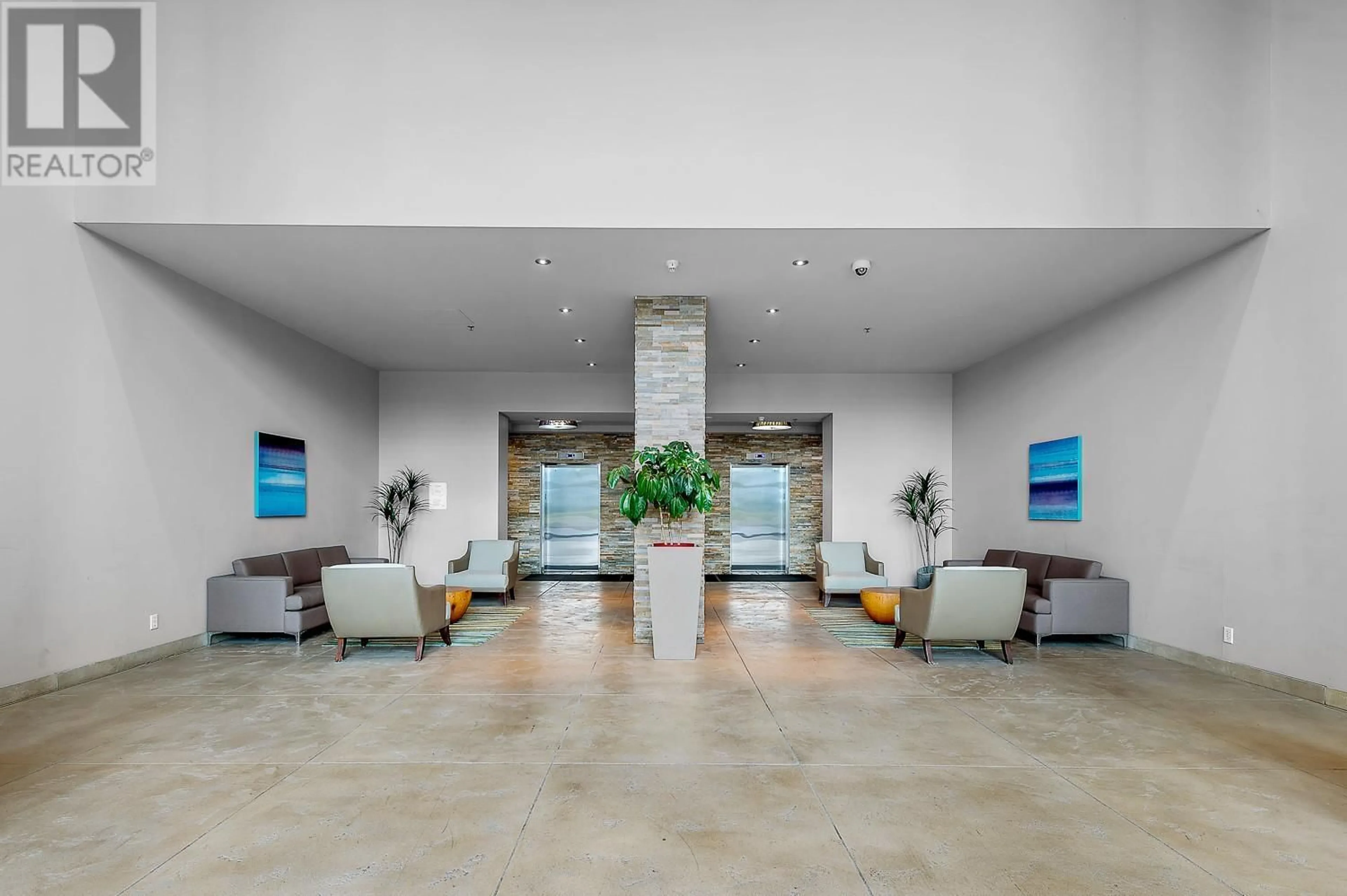 Indoor lobby, ceramic floors for 2040 Springfield Road Unit# 705, Kelowna British Columbia V1Y9N7