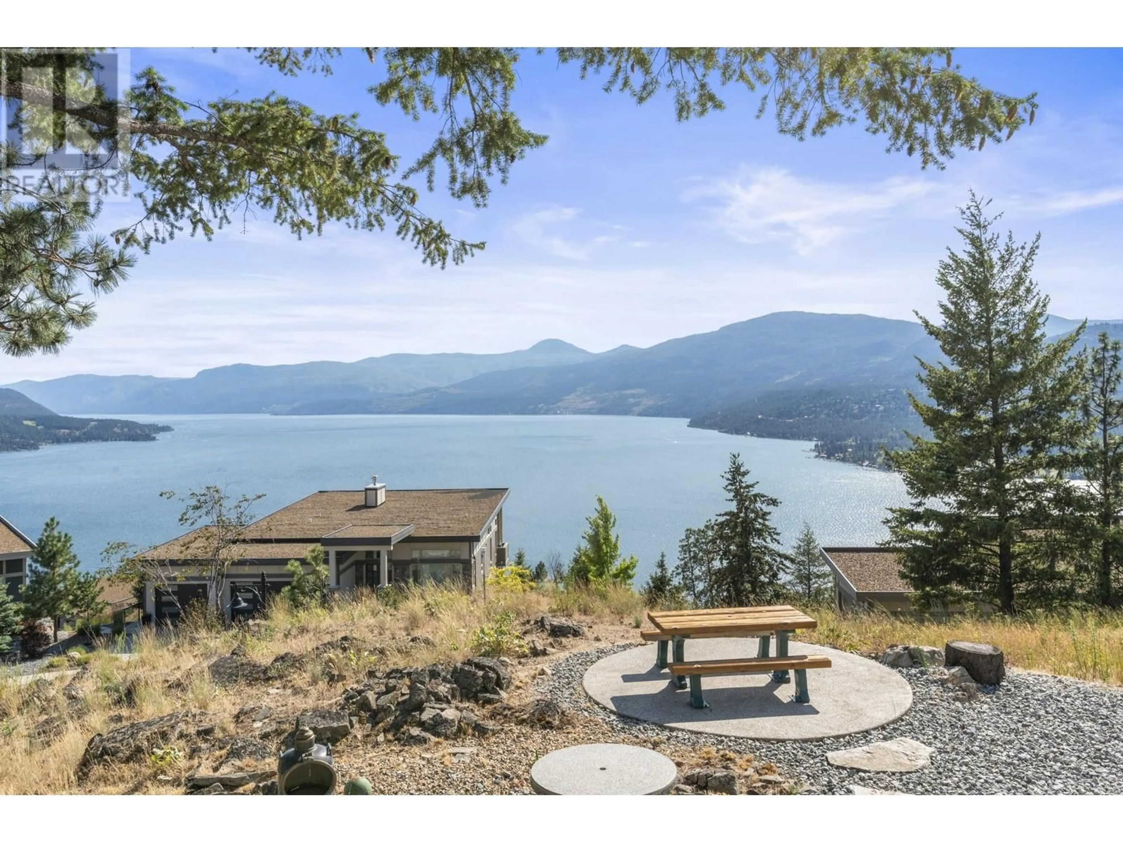 Lakeview for 8980 Bayswater Place, Vernon British Columbia V1H2K9