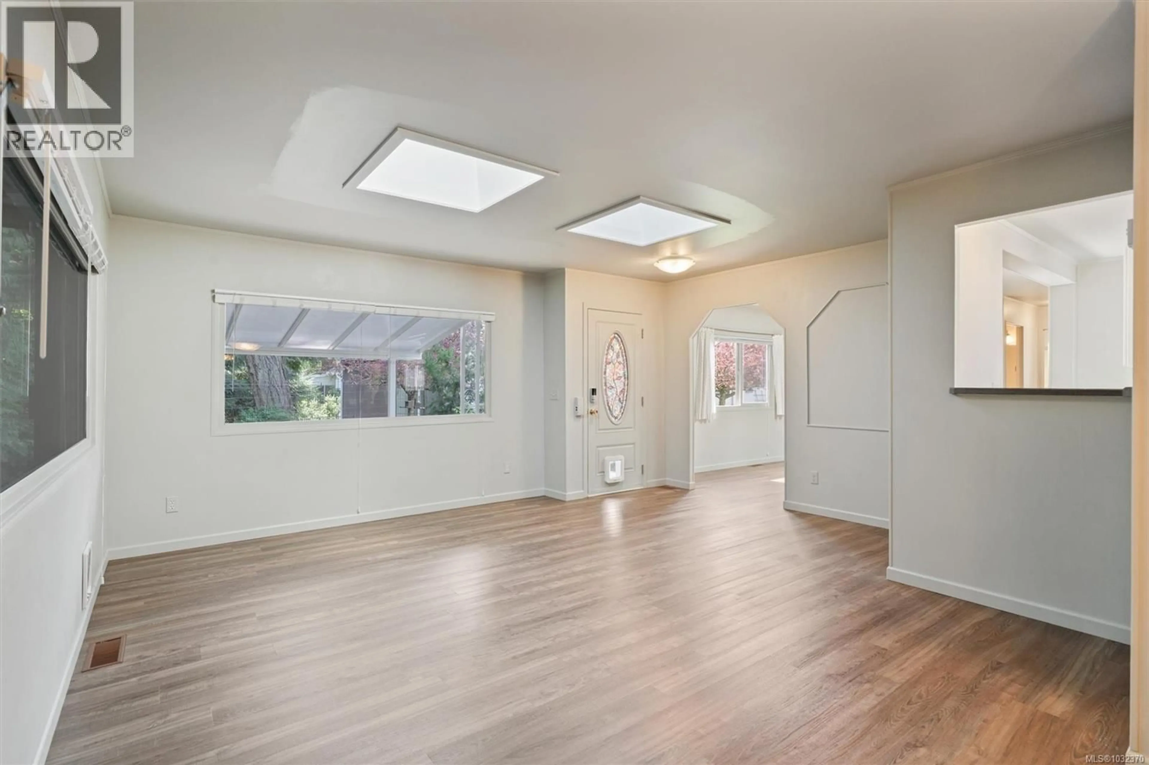 Unknown for 2111 SUMMERGATE BOULEVARD, Sidney British Columbia V8L4K9