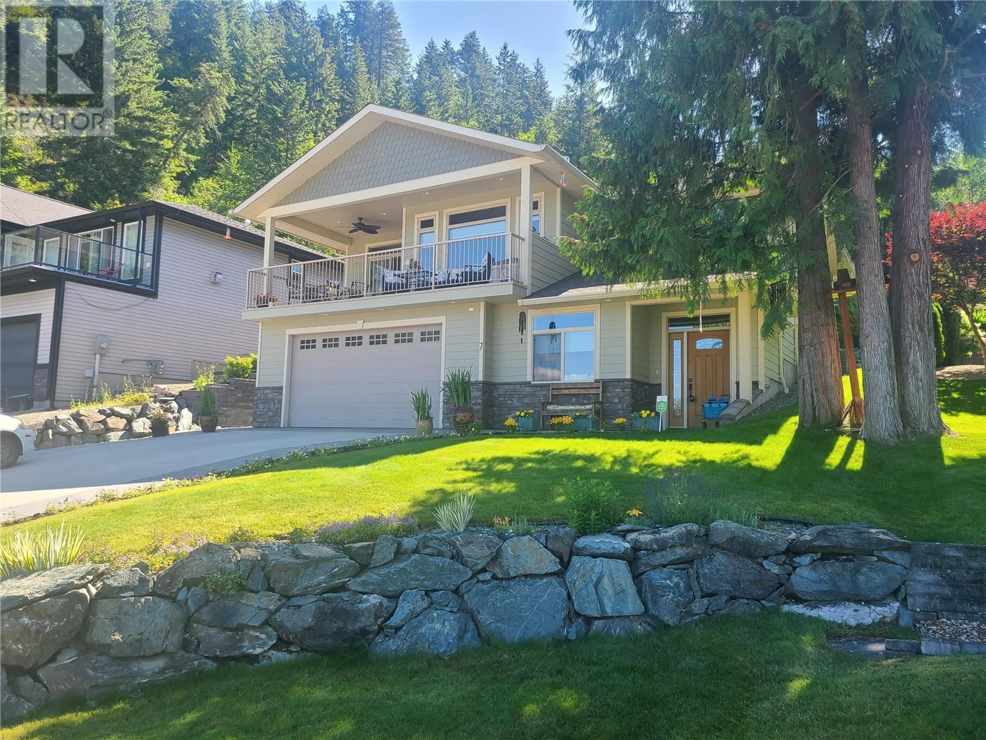 A pic from outside/outdoor area/front of a property/back of a property/a pic from drone, water/lake/river/ocean view for 2592 Alpen Paradies Road Unit# 7, Blind Bay British Columbia V0E1H1