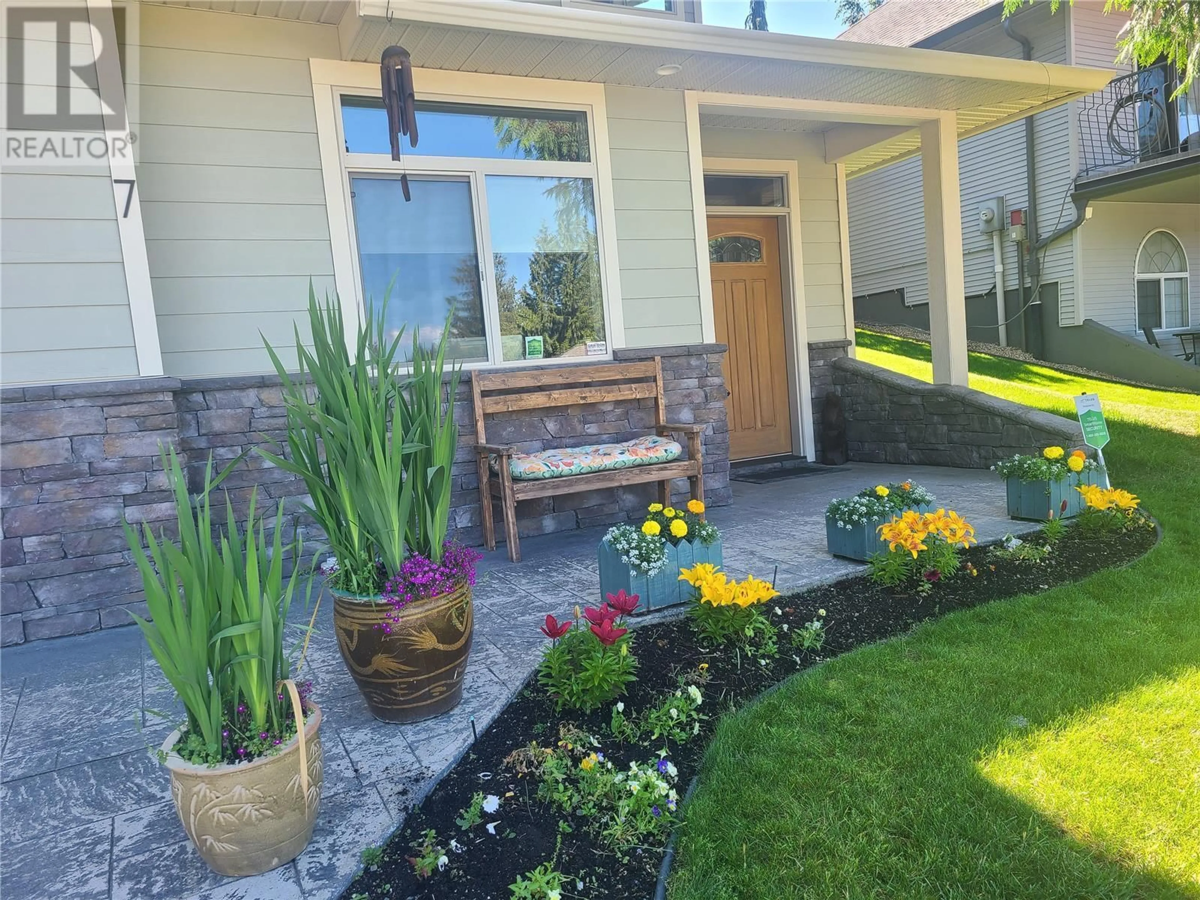 Indoor entryway for 2592 Alpen Paradies Road Unit# 7, Blind Bay British Columbia V0E1H1