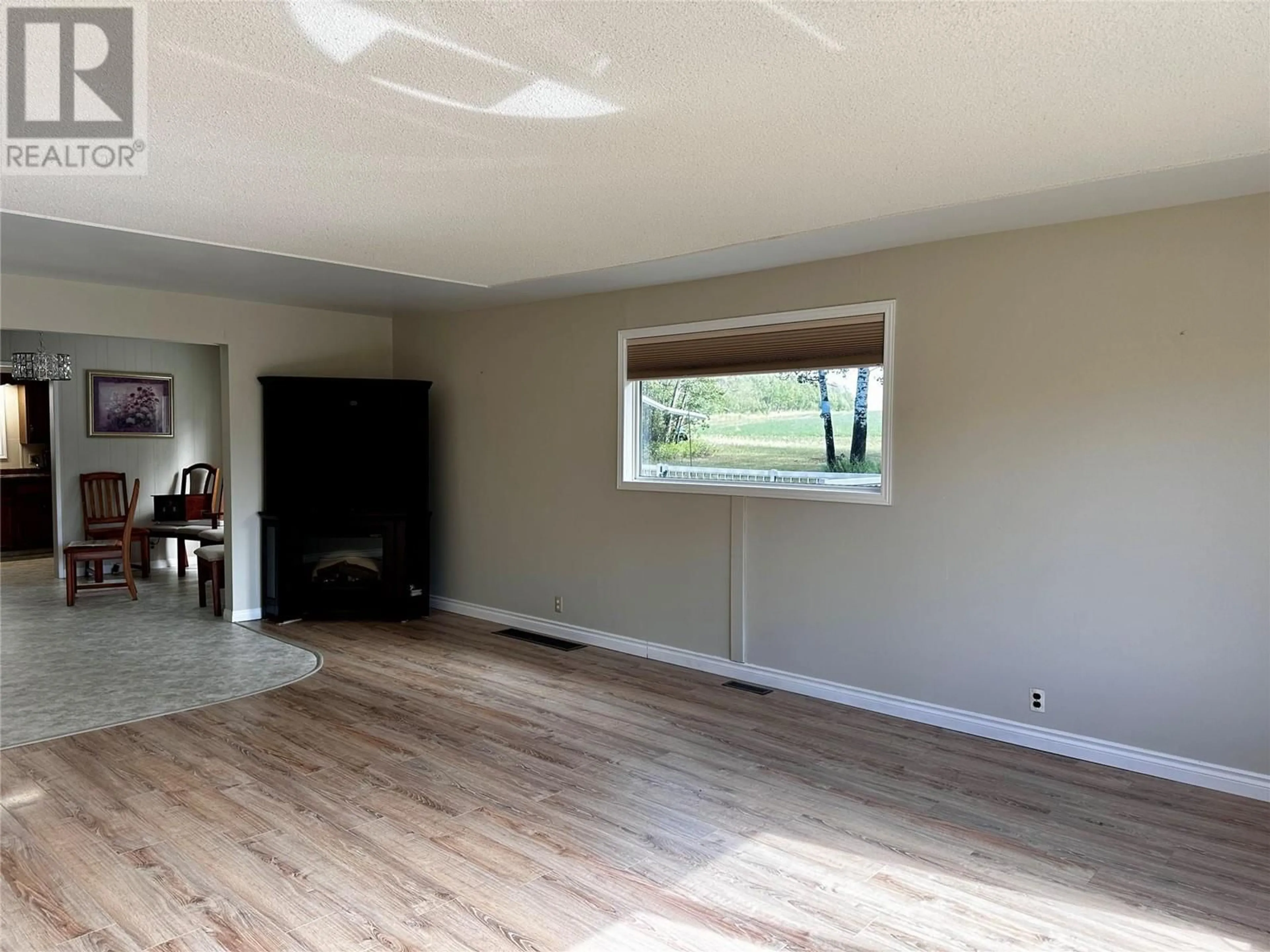 A pic of a room for 5112 97 HIGHWAY, Dawson Creek British Columbia V0C1N0