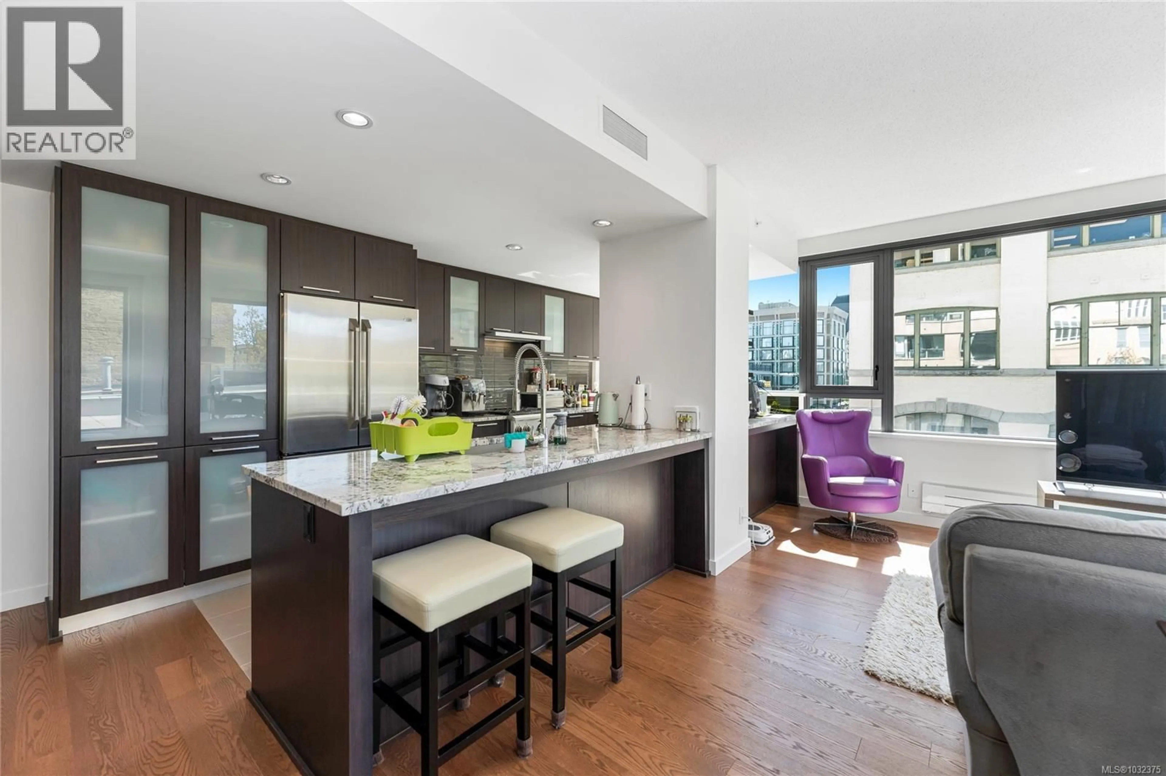 Open concept kitchen, unknown for 302 - 608 BROUGHTON STREET, Victoria British Columbia V8W1C7