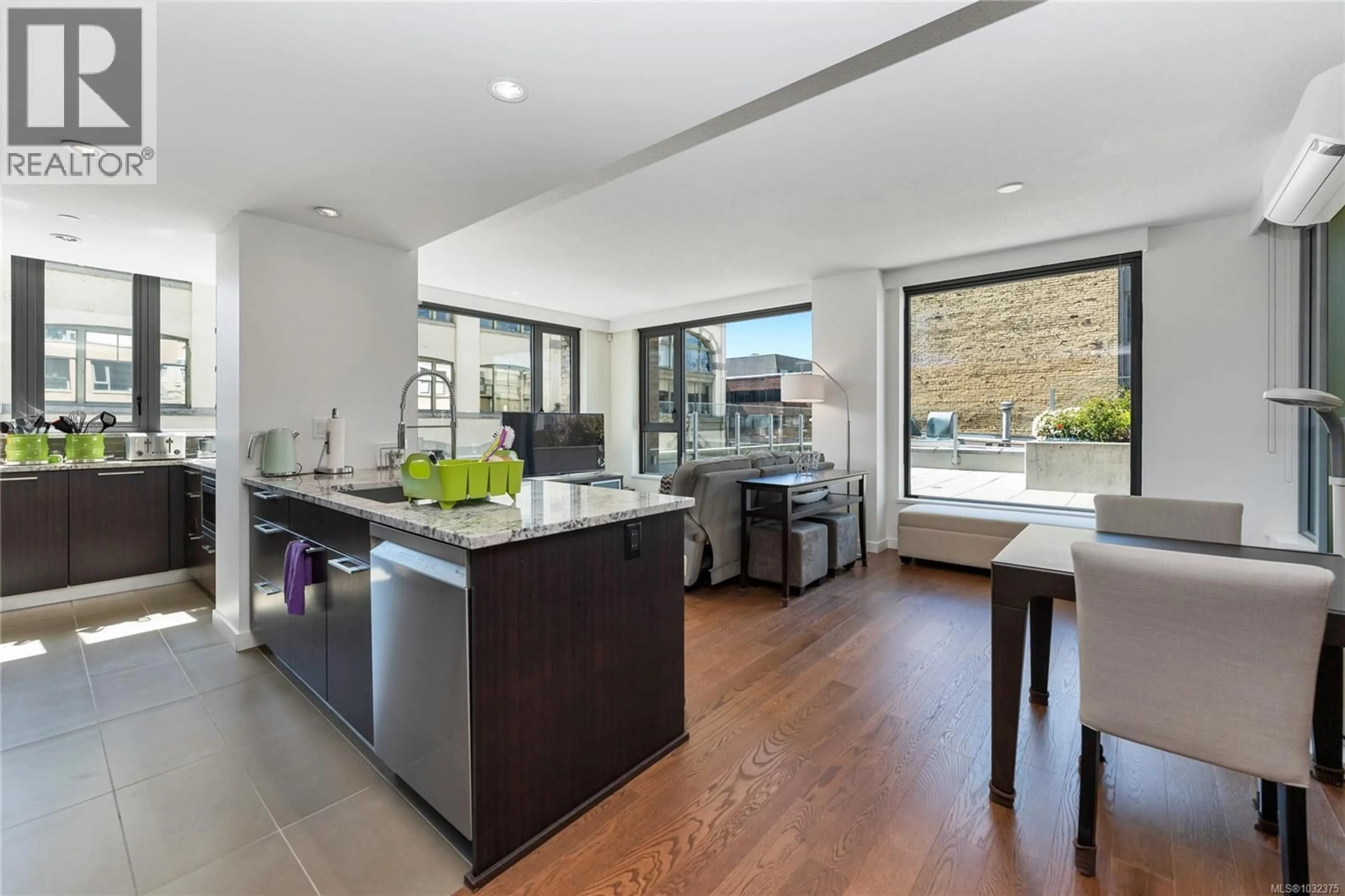 Open concept kitchen, unknown for 302 - 608 BROUGHTON STREET, Victoria British Columbia V8W1C7