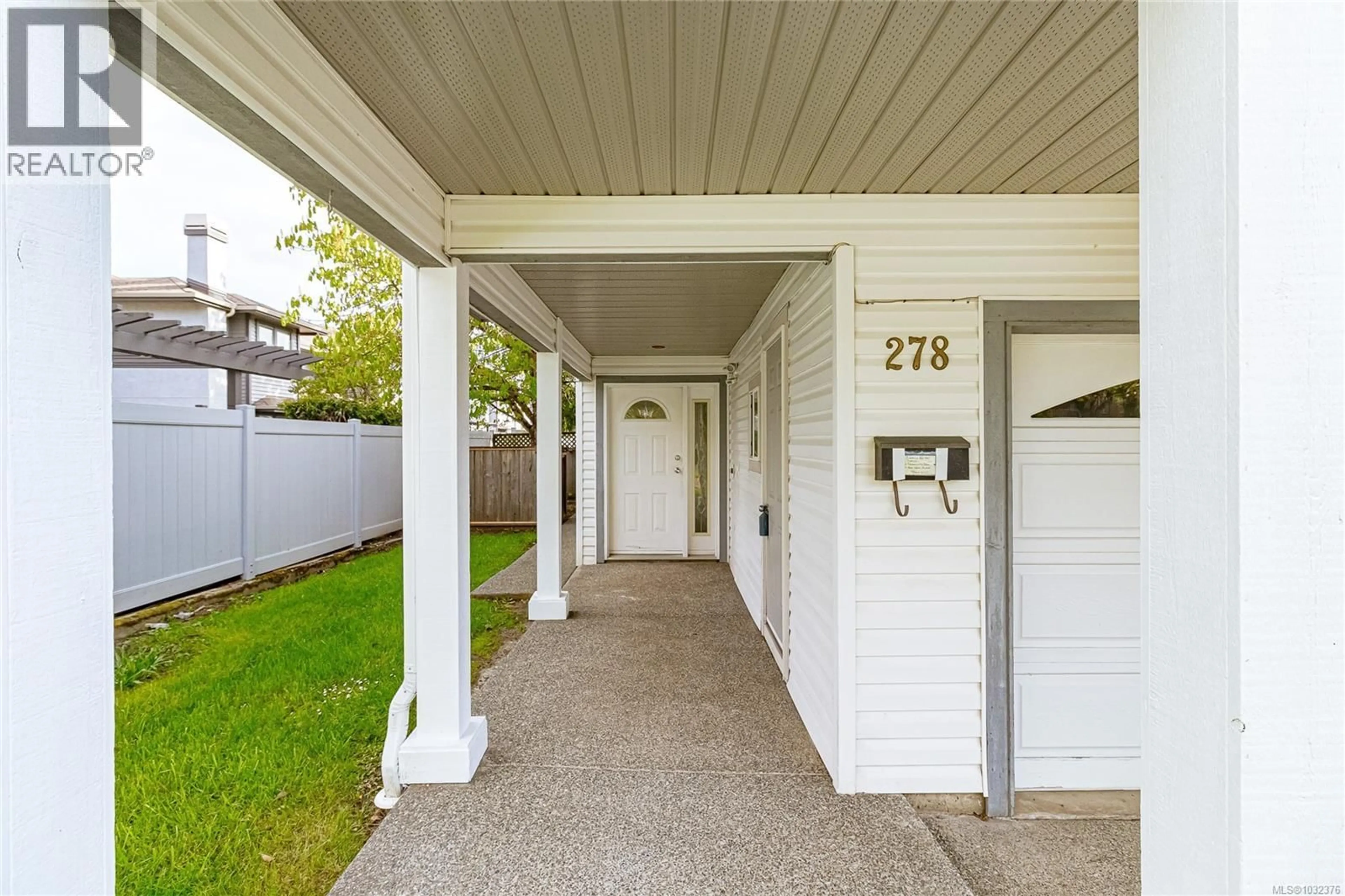 Unknown for 278 BURNSIDE ROAD EAST, Saanich British Columbia V9A1A3