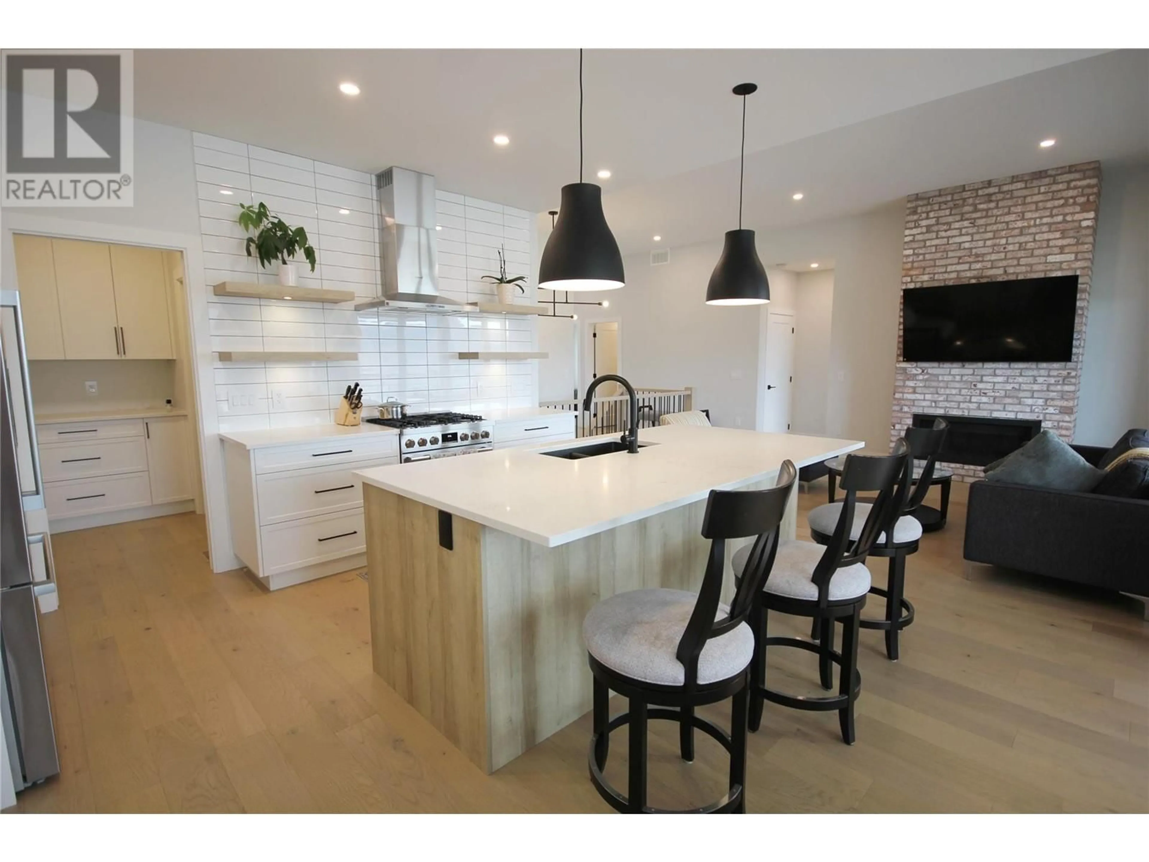 Open concept kitchen for 1164 ELK Street, Penticton British Columbia V2A2S6